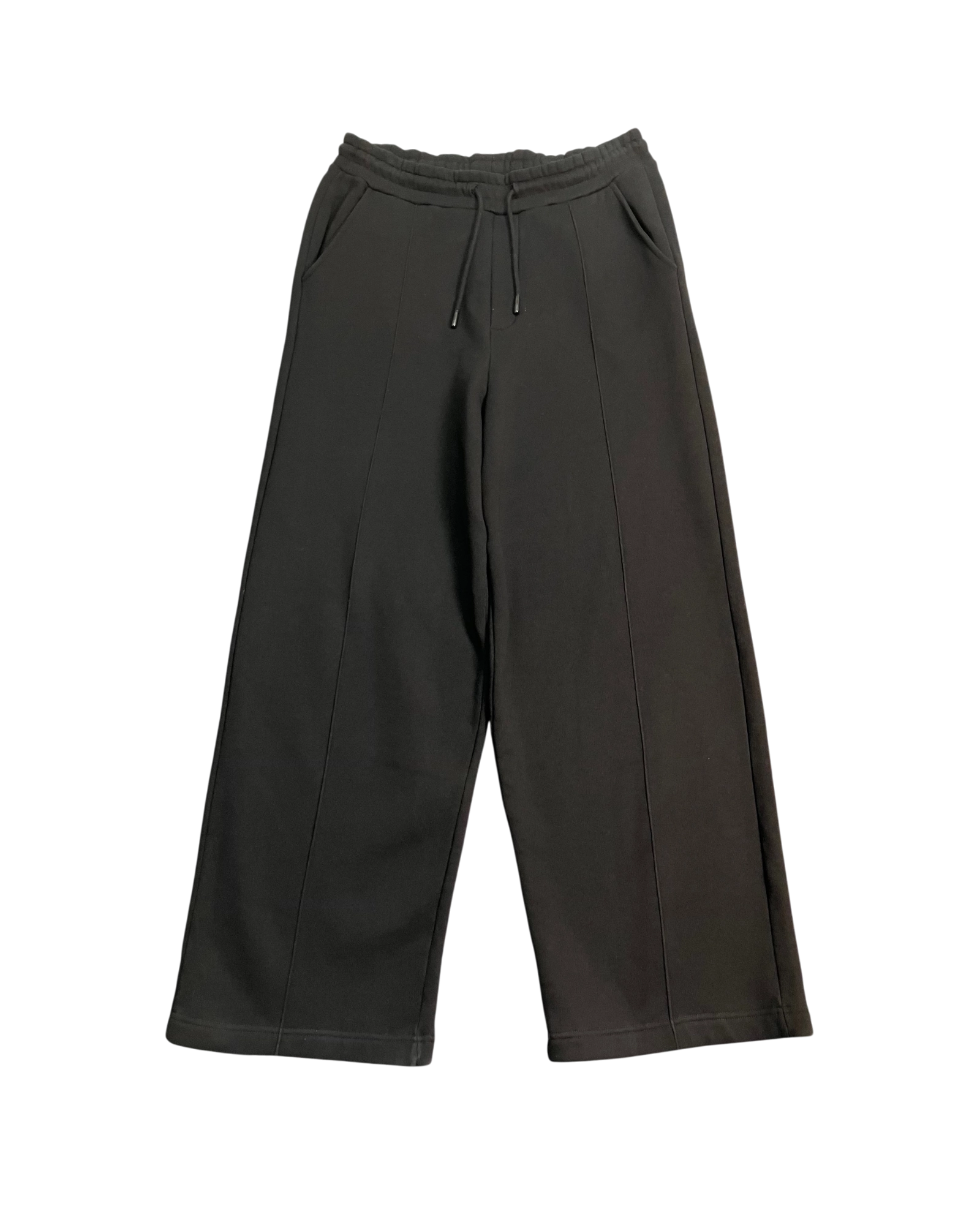 black loose-fit pants