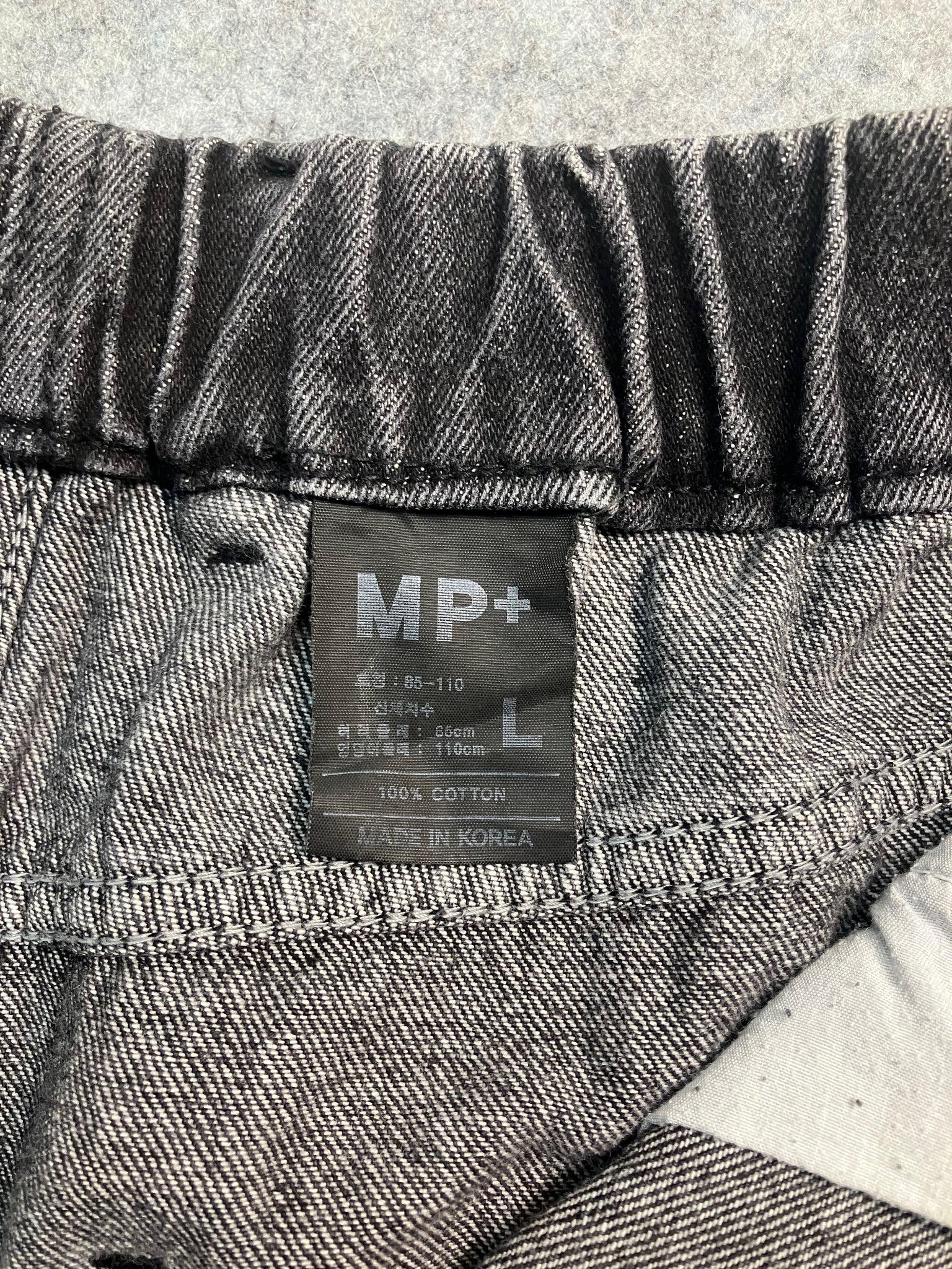 black medium baggy jeans