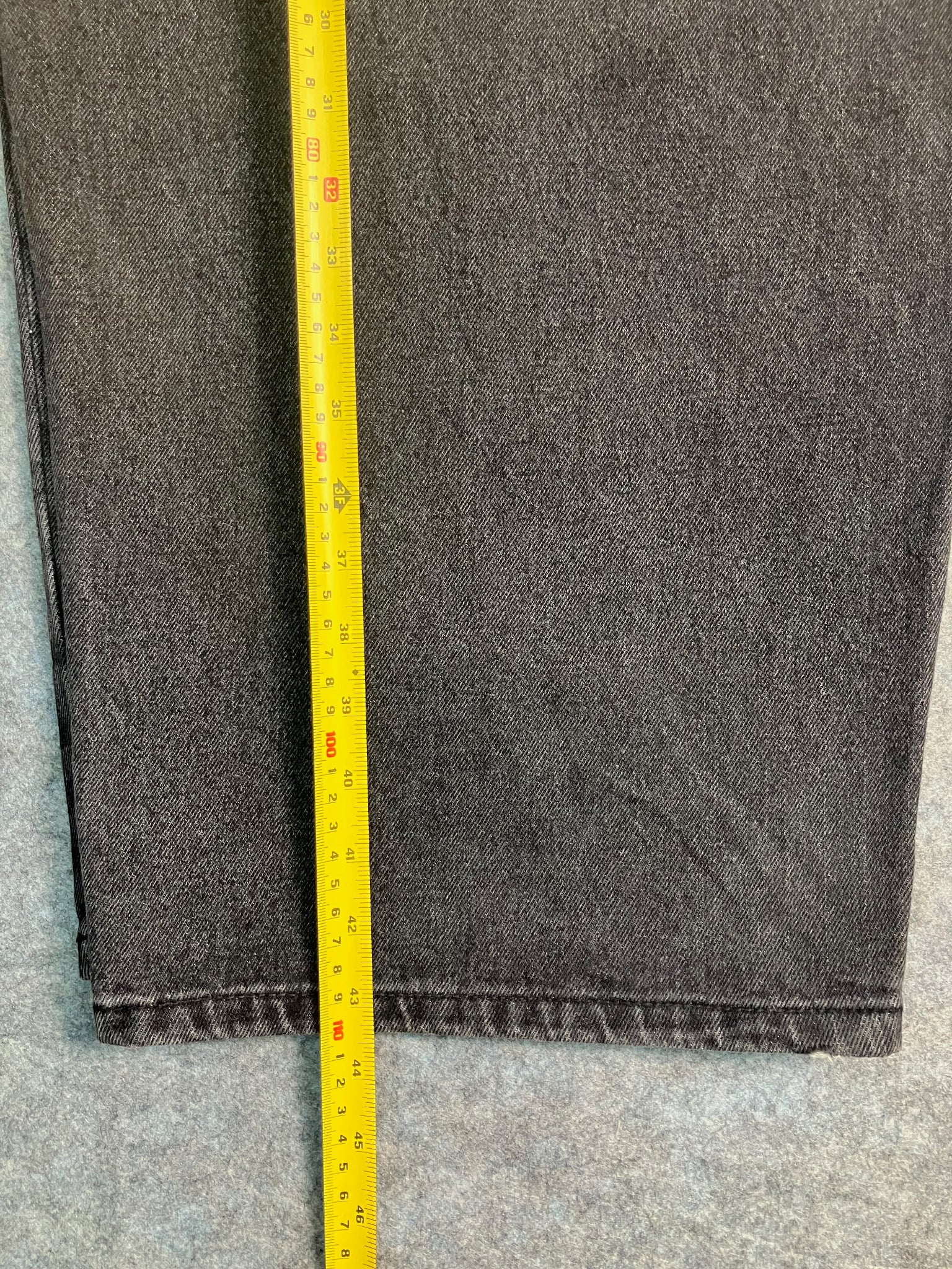 black medium baggy jeans