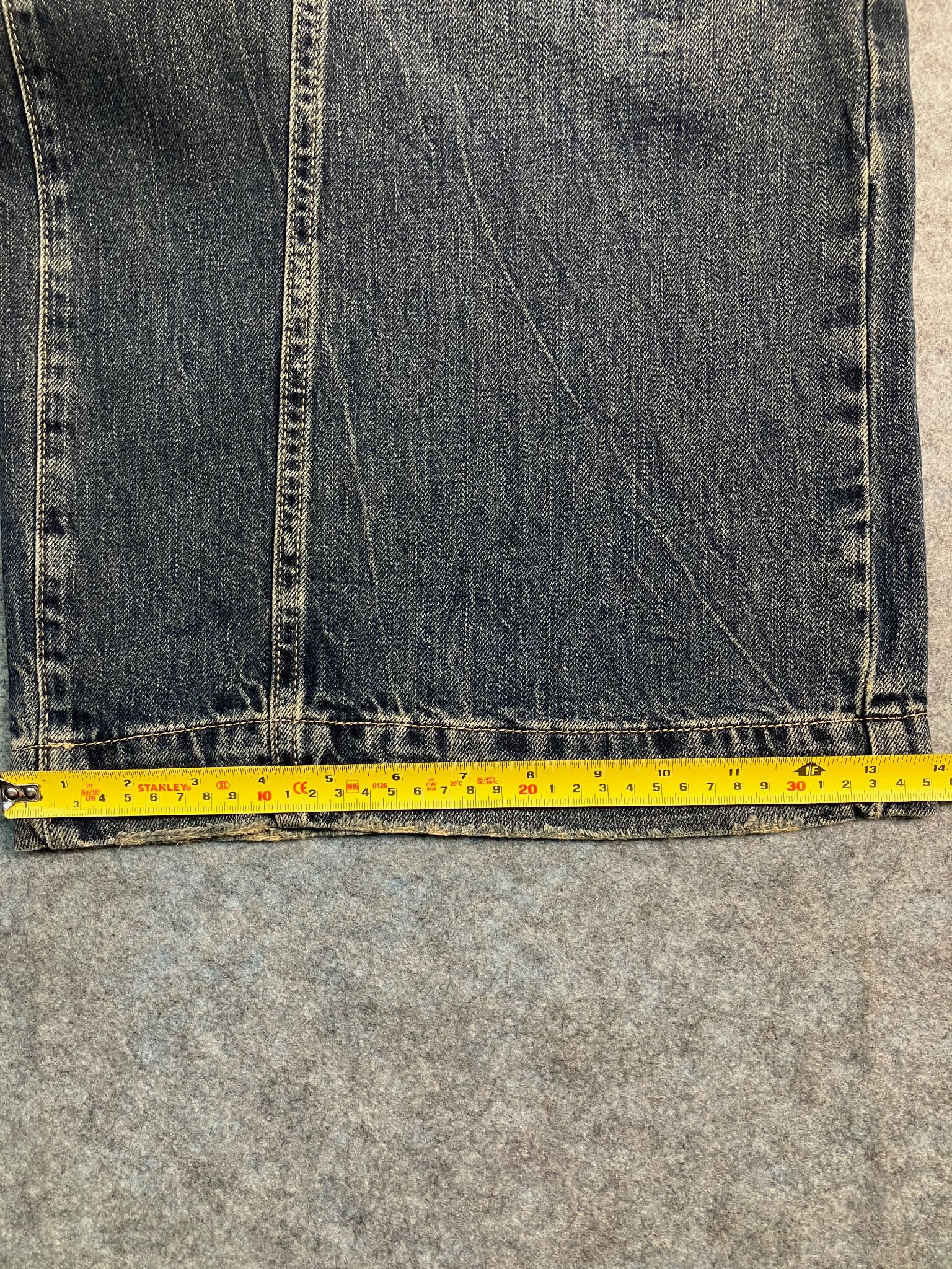 blue y2k baggy jeans