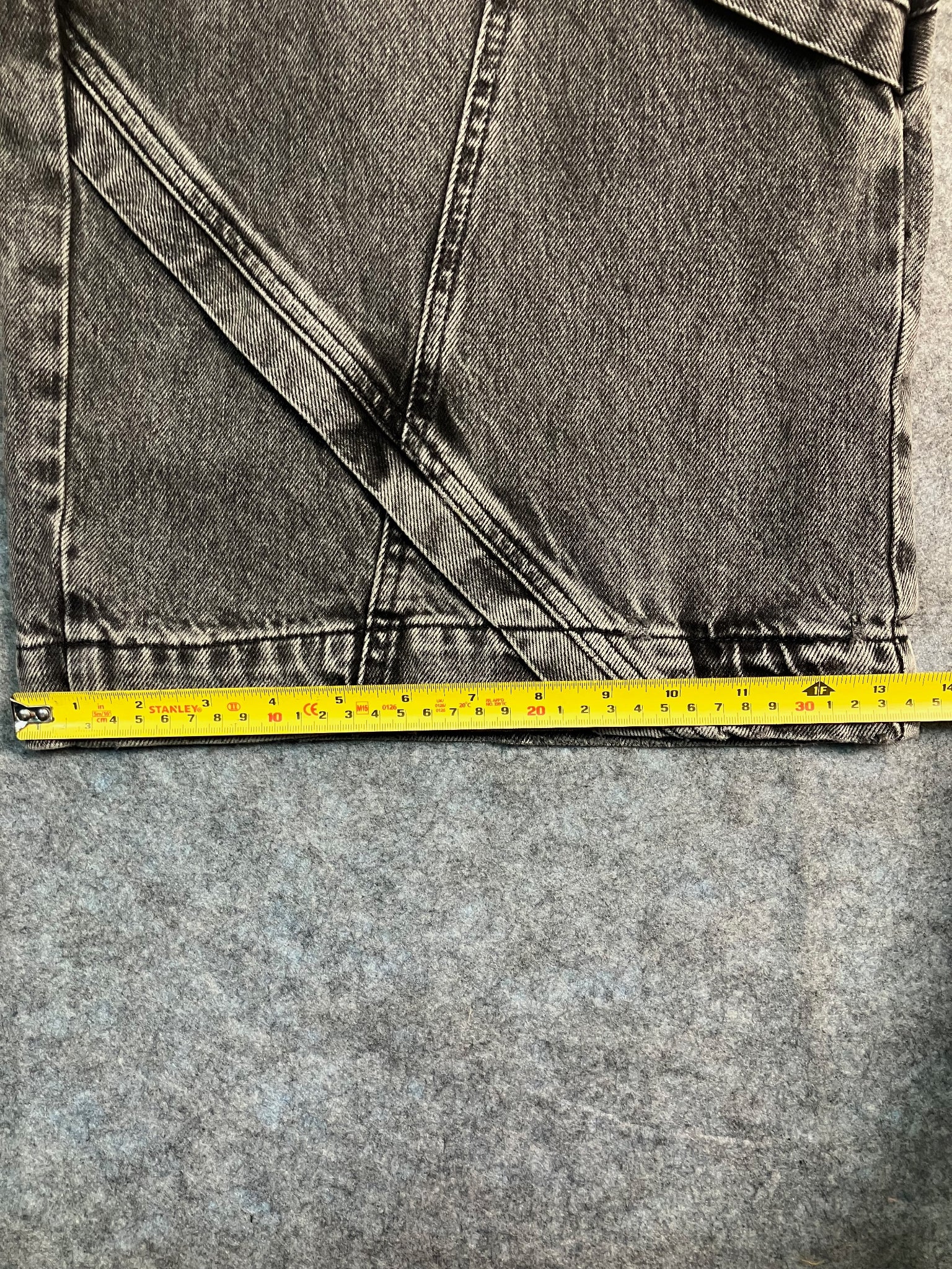 black y2k baggy jeans