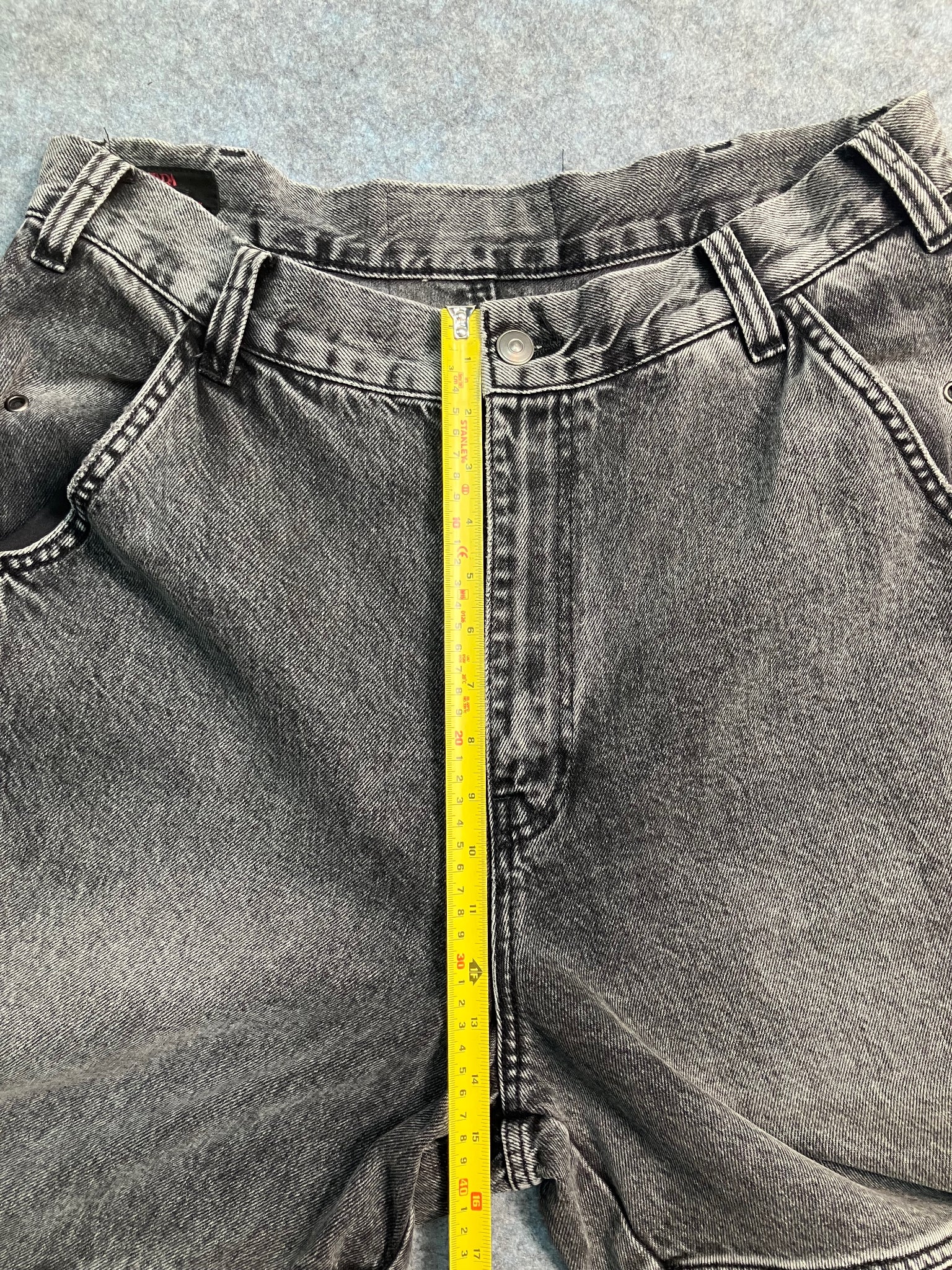 black y2k baggy jeans