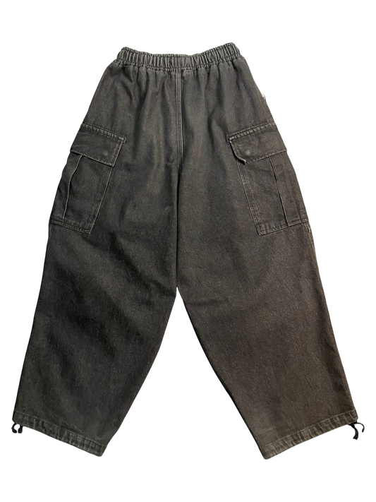 black cargo balloon jeans