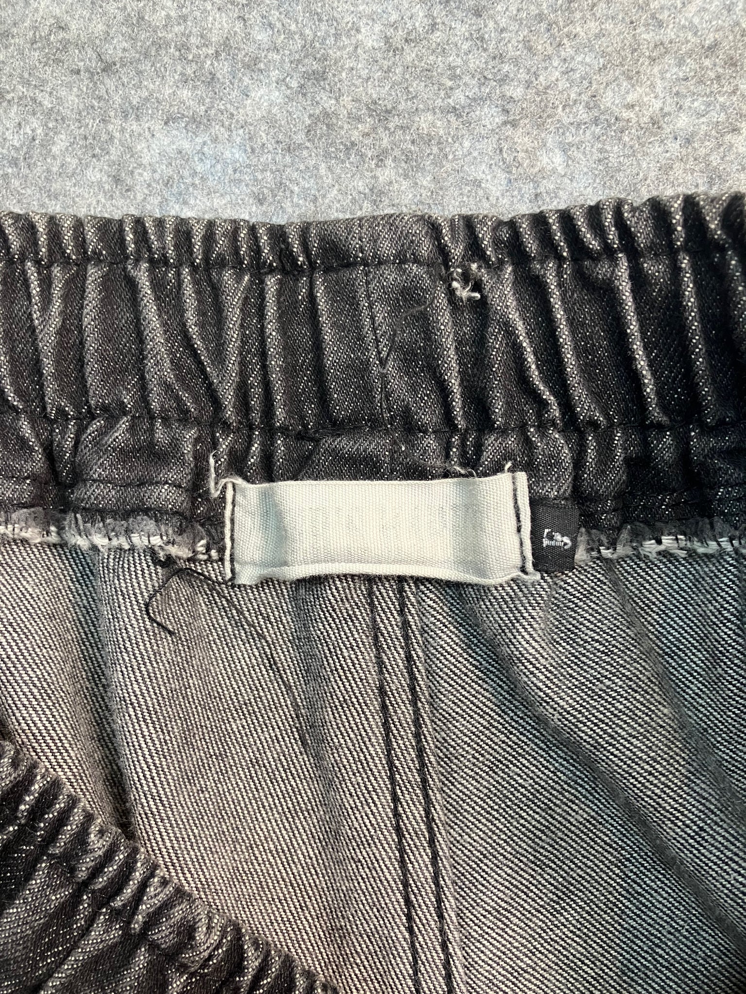 black cargo balloon jeans