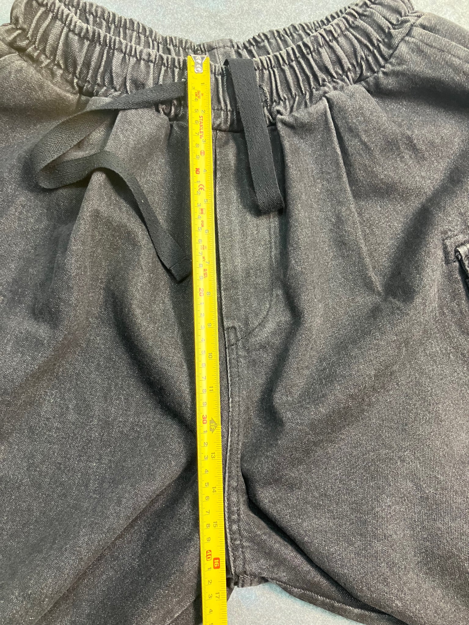 black cargo balloon jeans