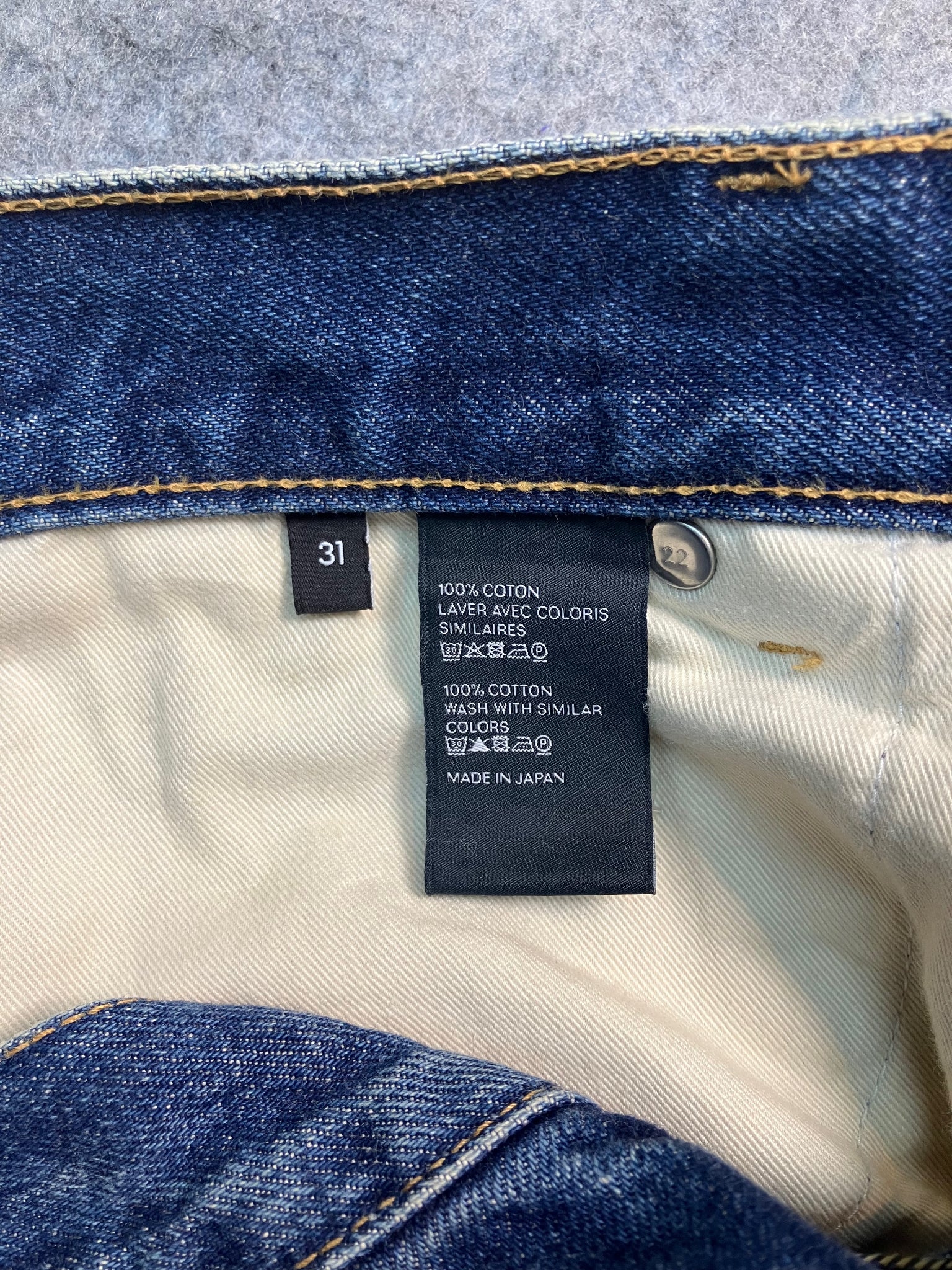 blue jumbo wide-leg jeans