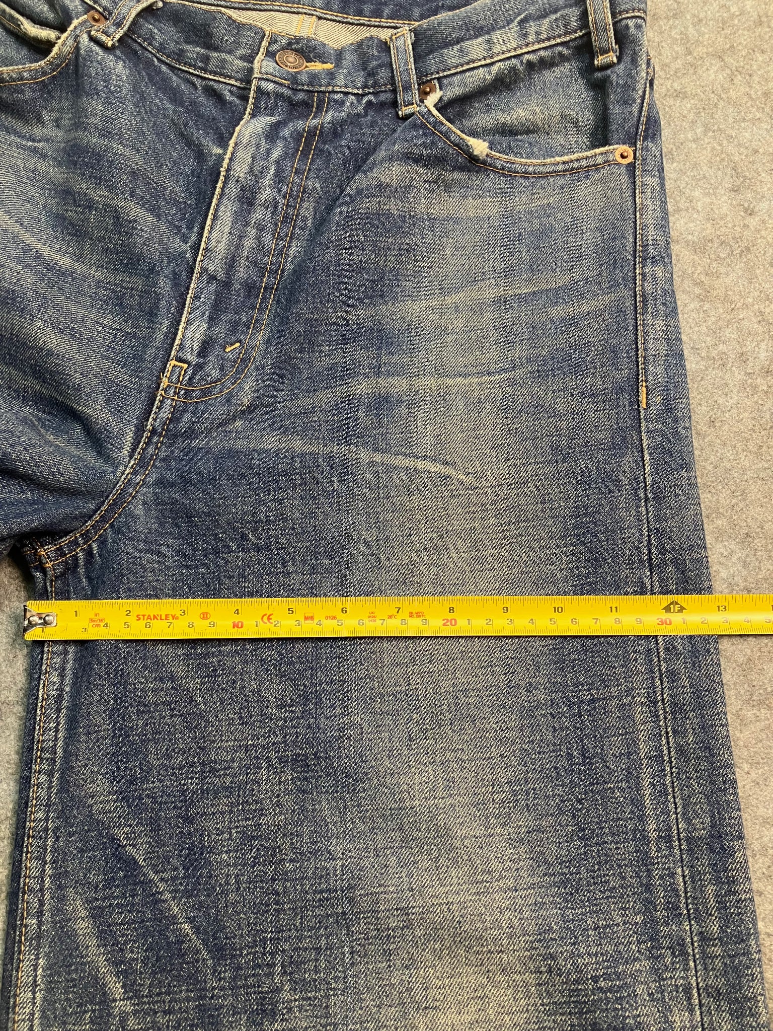 blue jumbo wide-leg jeans