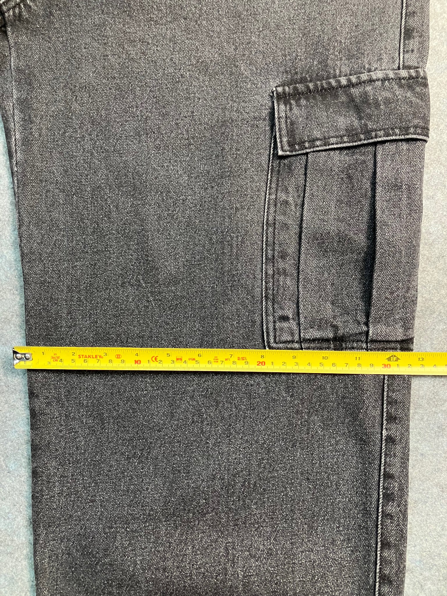 black cargo baggy jeans