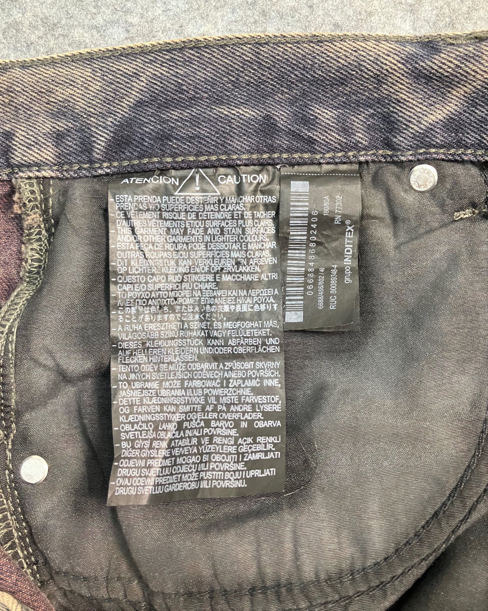 black loose-fit jeans