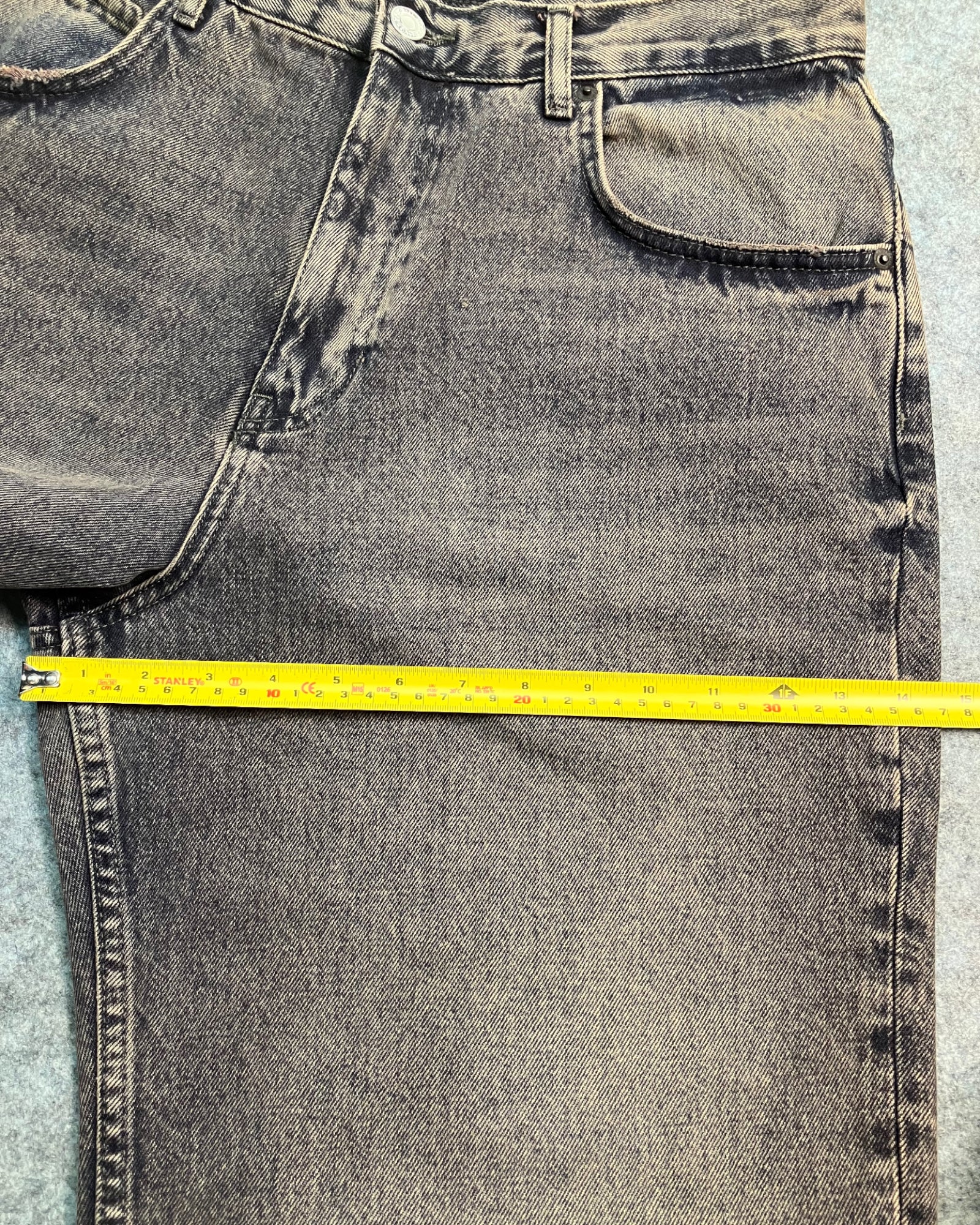 black loose-fit jeans