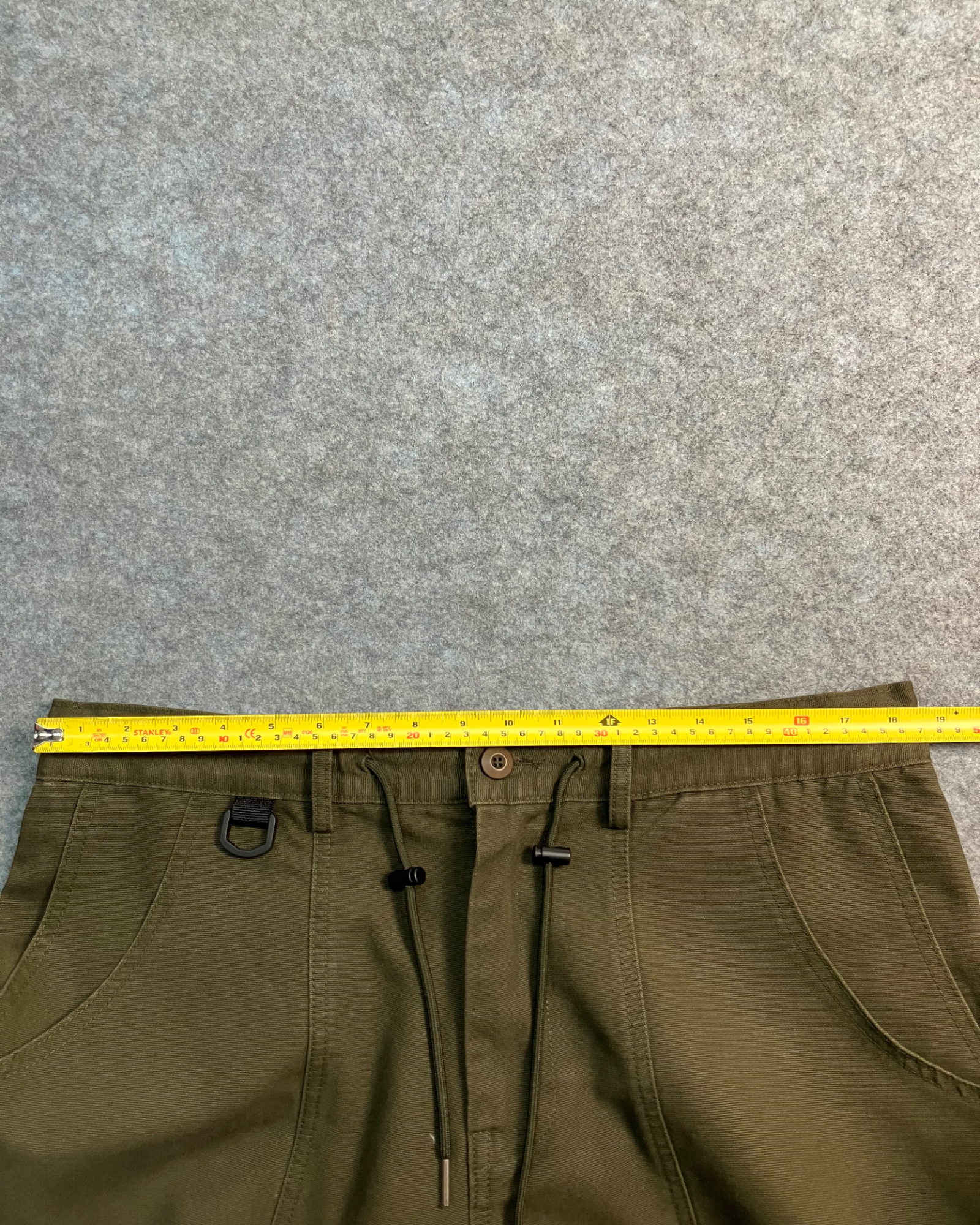 khaki baggy pants