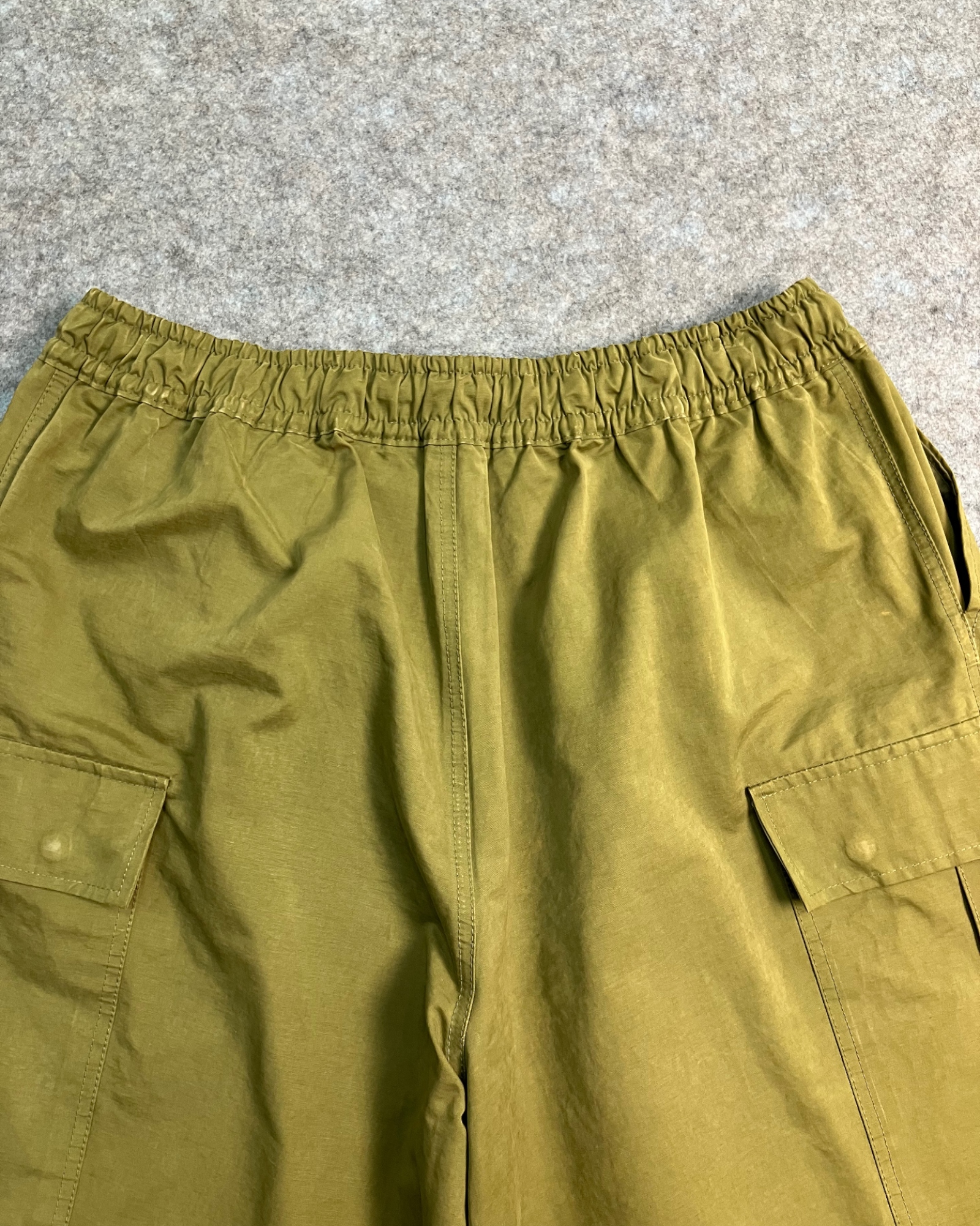 khaki cargo balloon-pants
