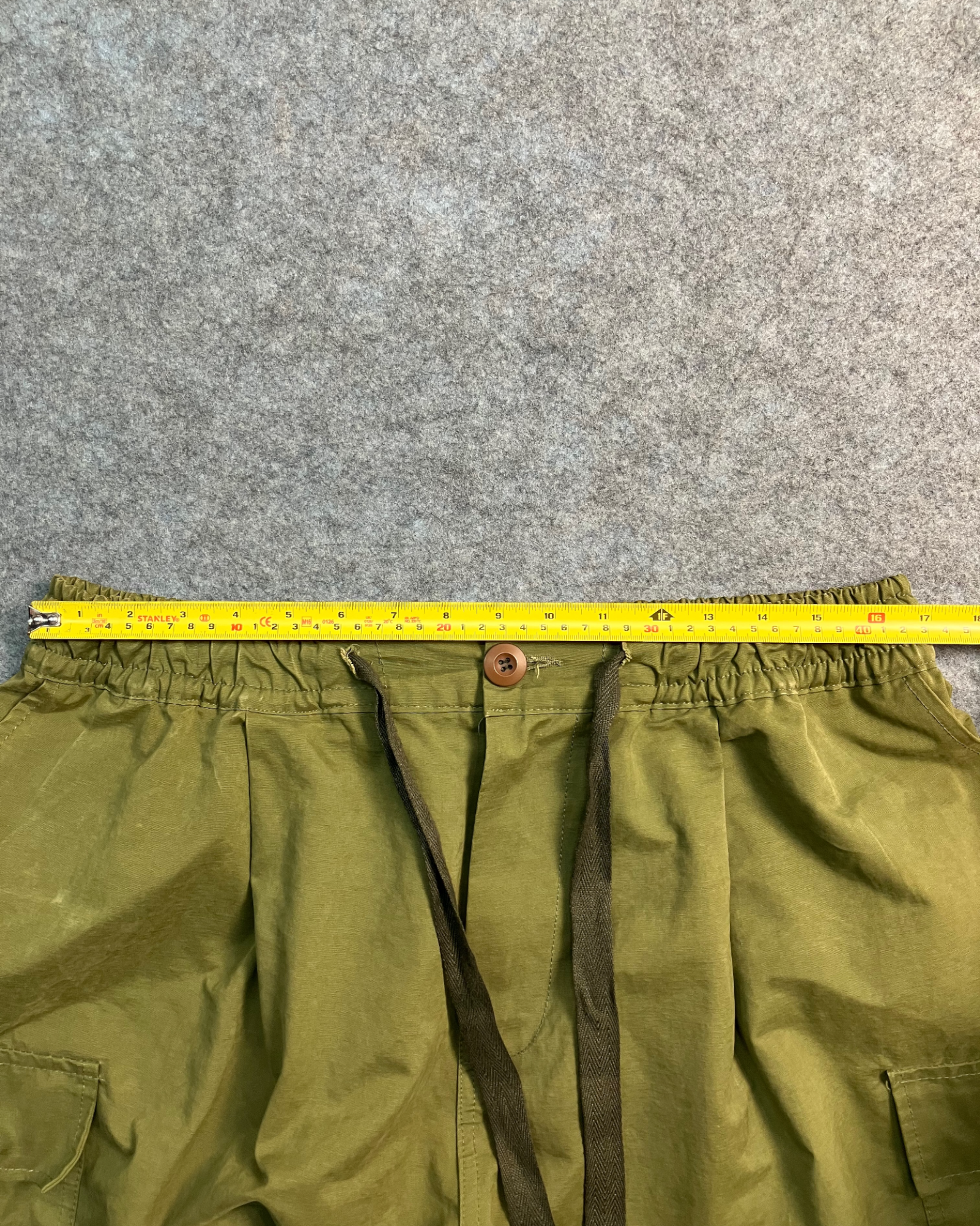 khaki cargo balloon-pants