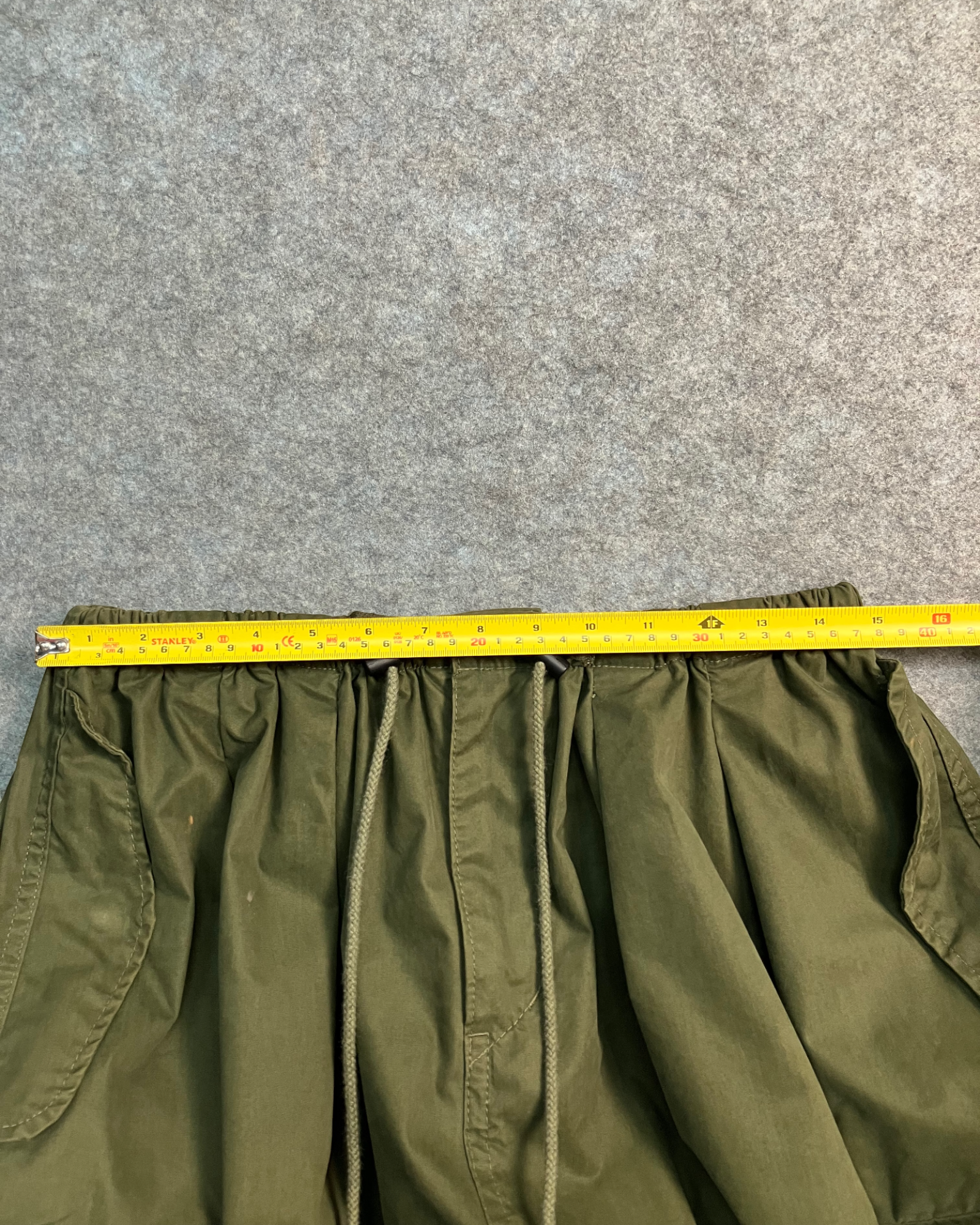 olive cargo balloon-pants