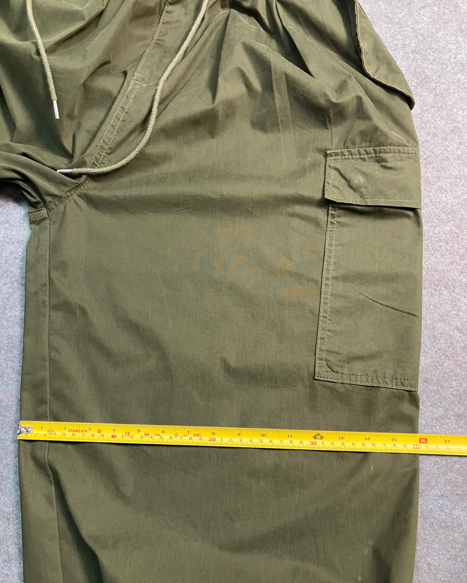 olive cargo balloon-pants