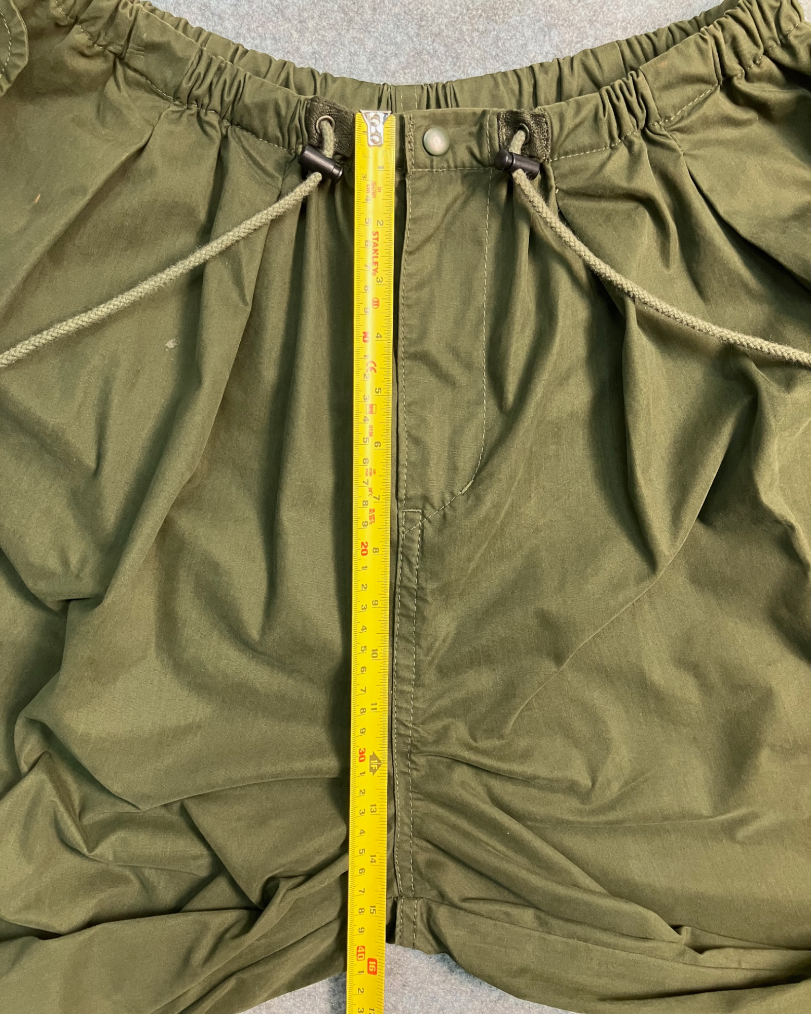 olive cargo balloon-pants