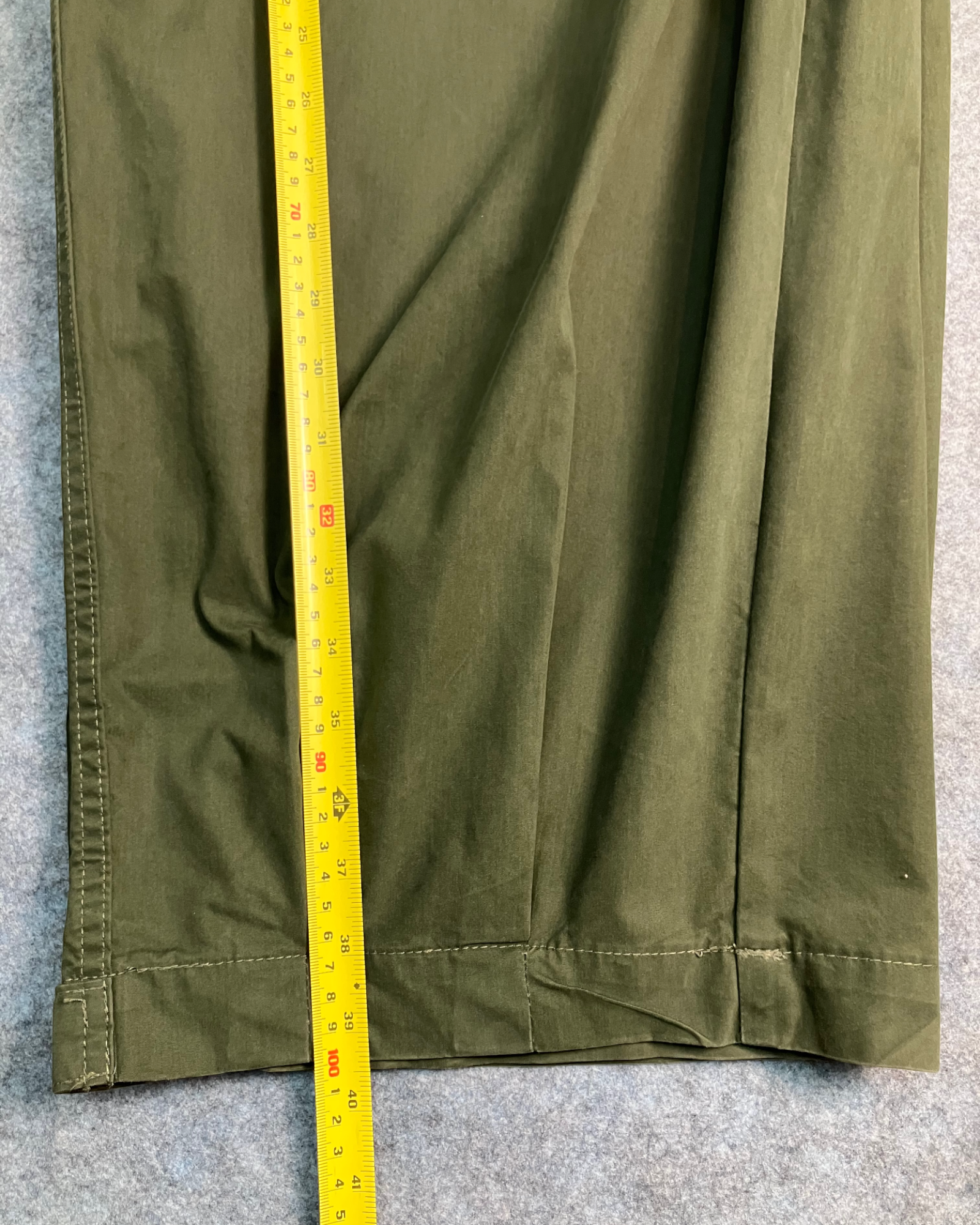 olive cargo balloon-pants