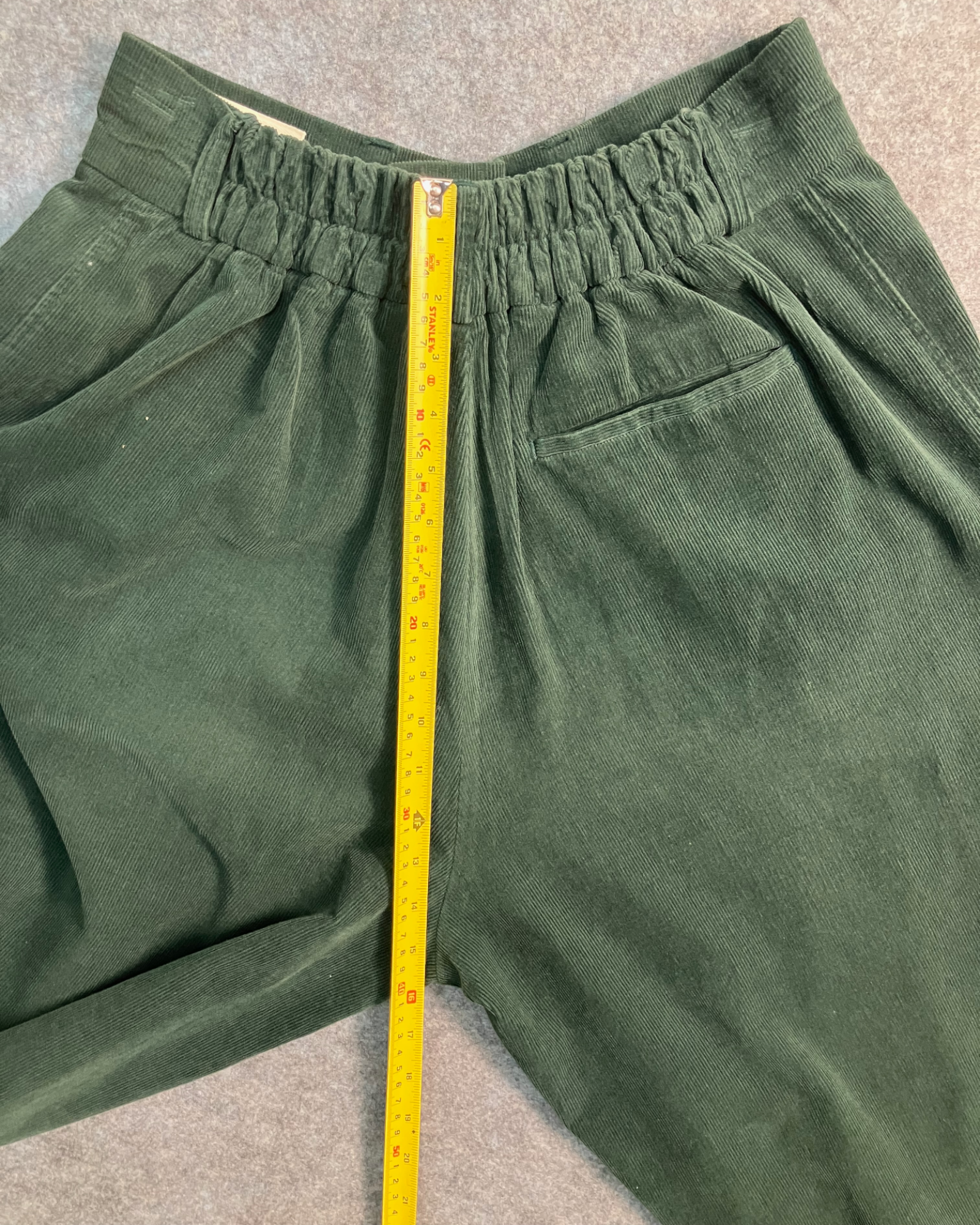 green corduroy balloon-pants