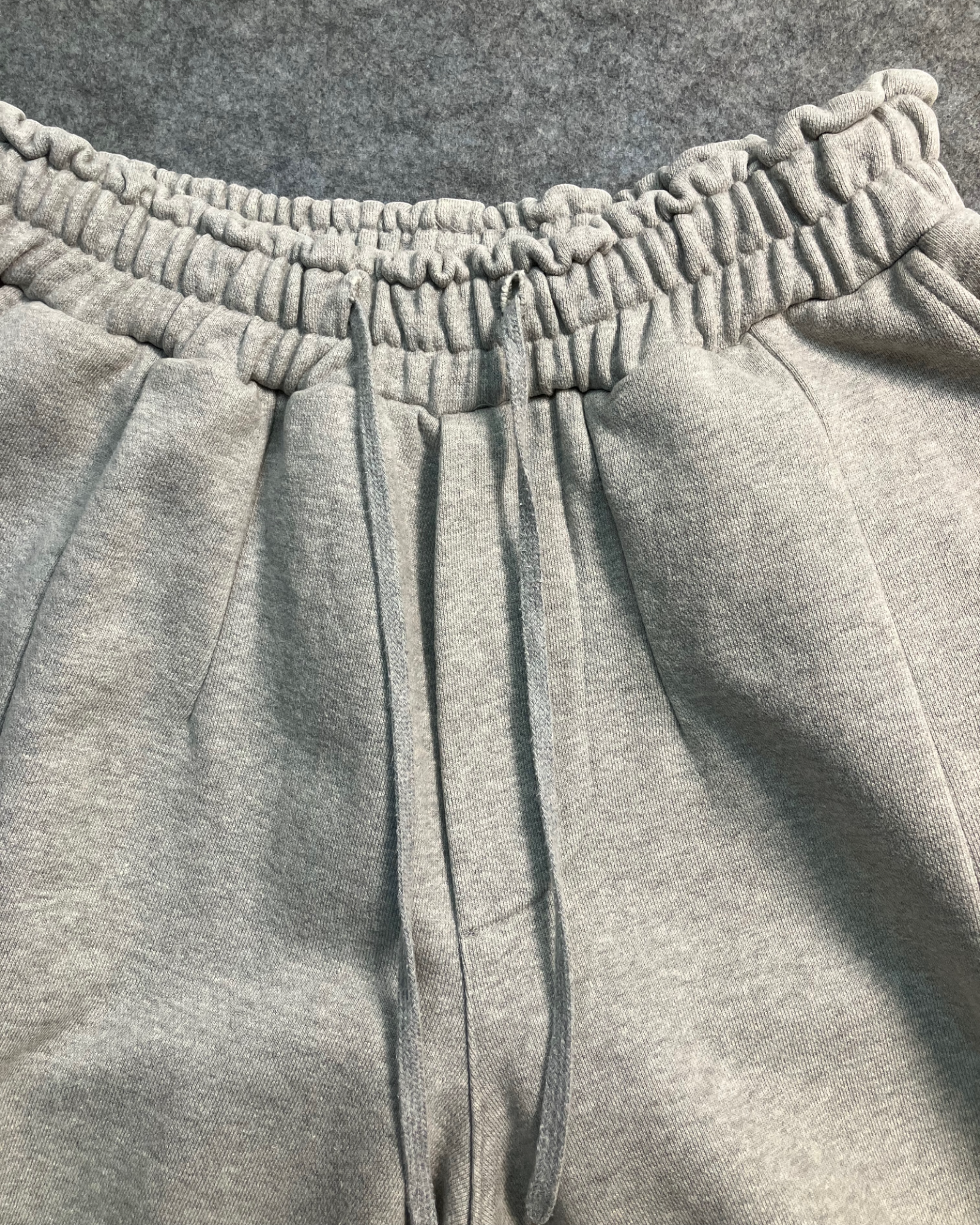 grey sweat balloon pants