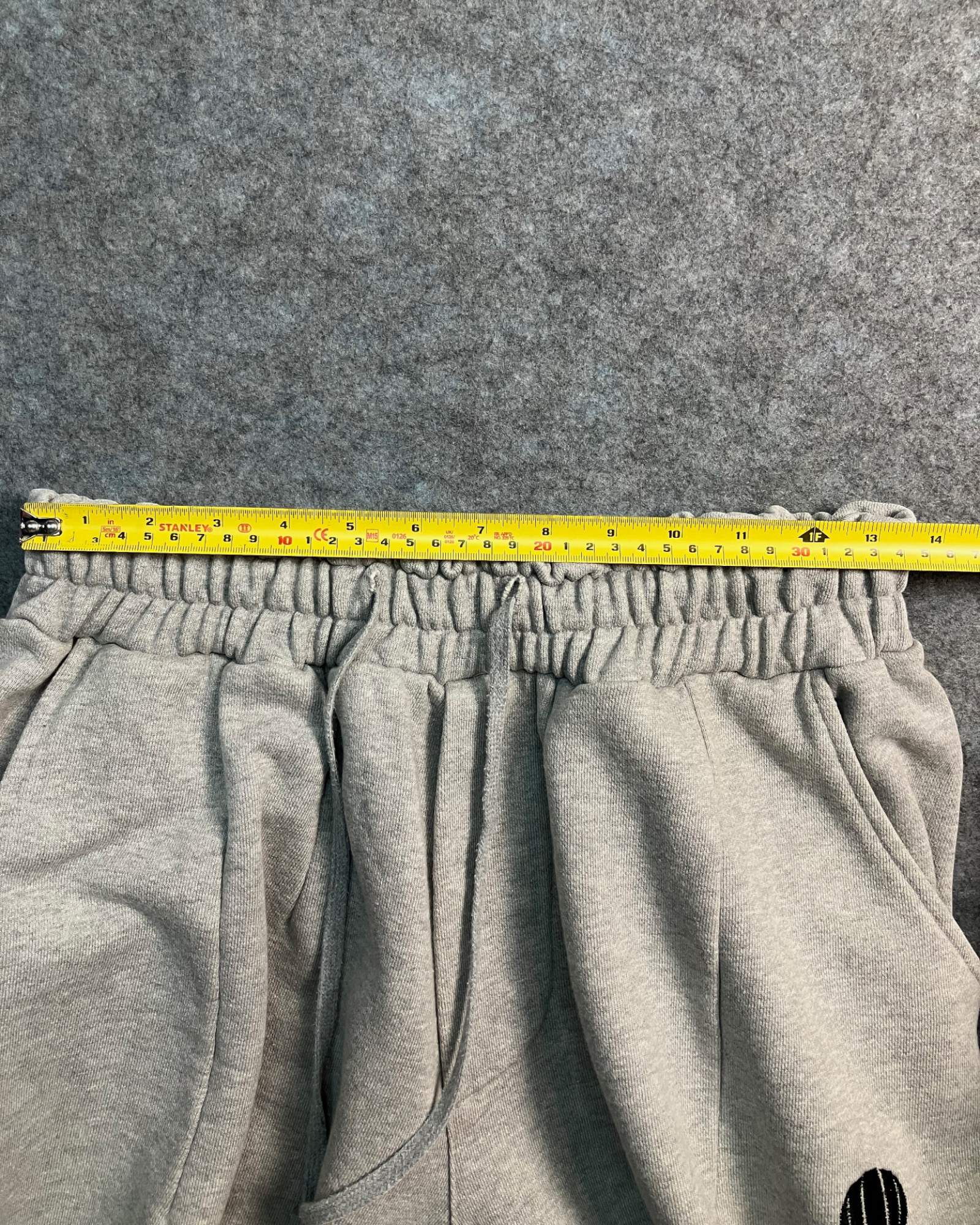 grey sweat balloon pants