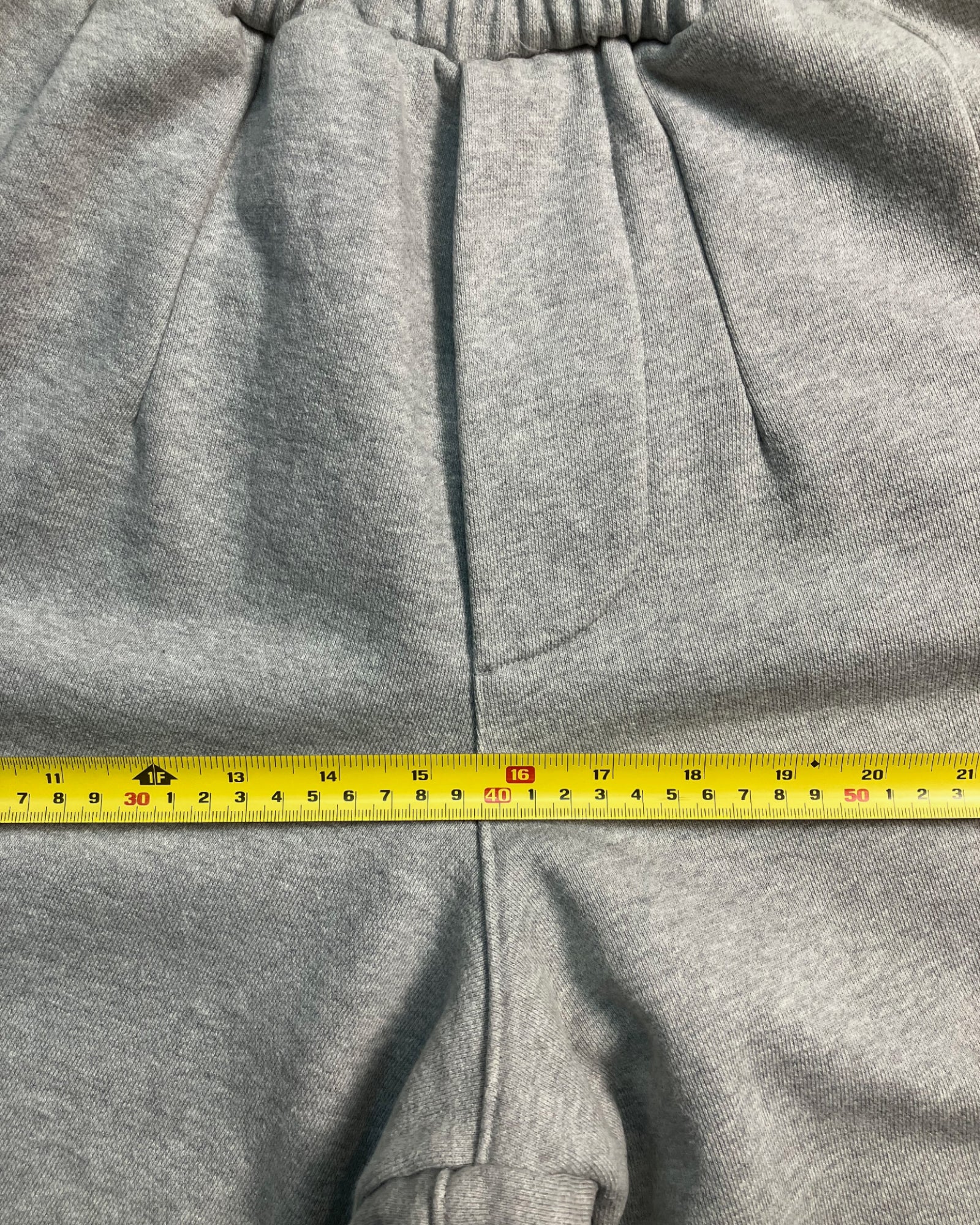 grey sweat balloon pants