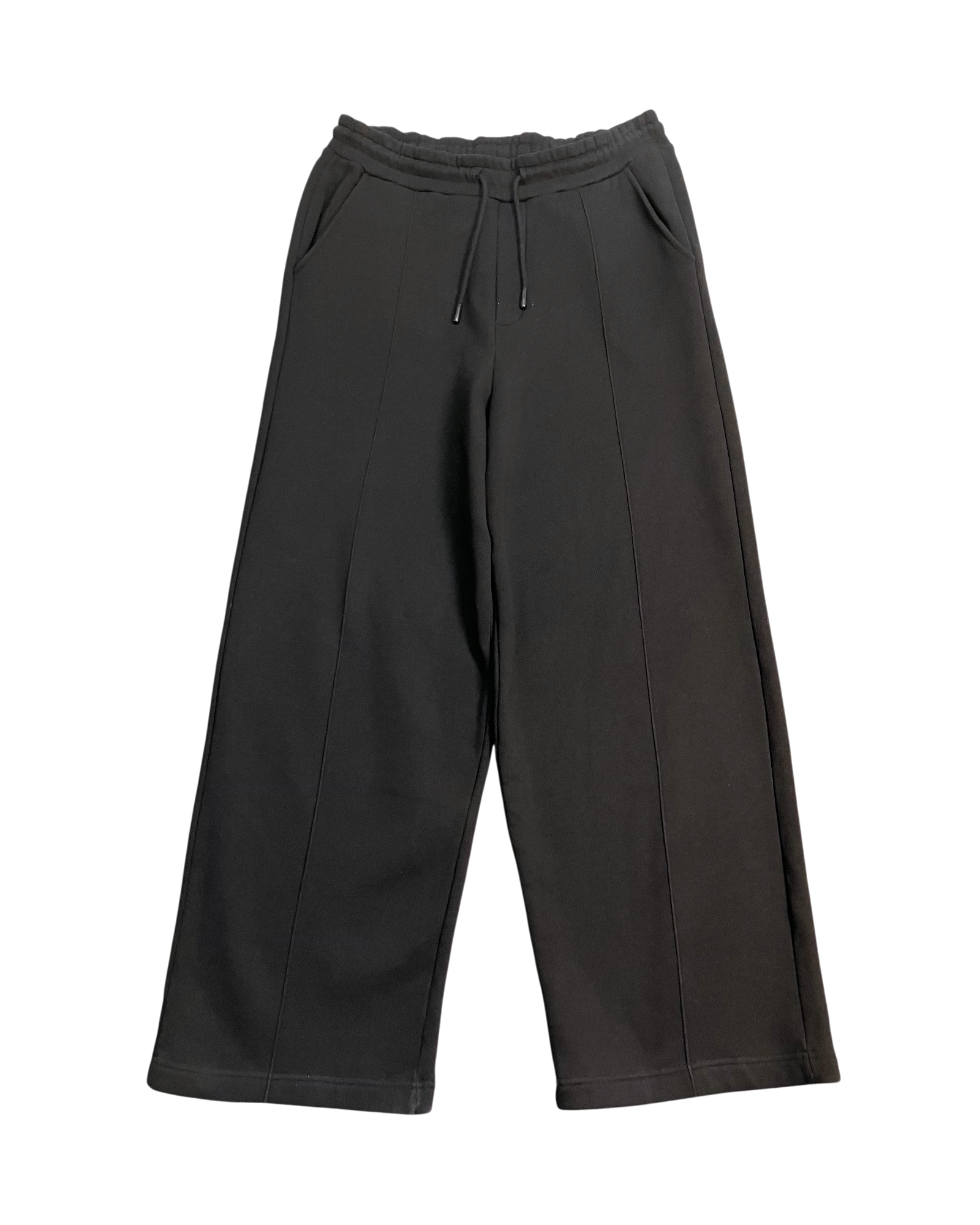 black loose-fit pants