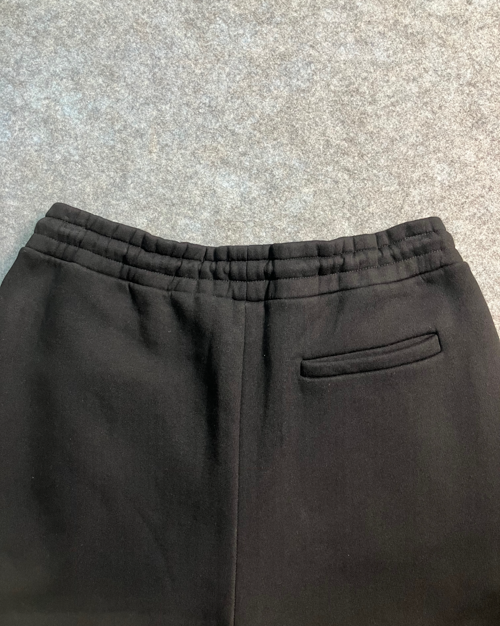 black loose-fit pants