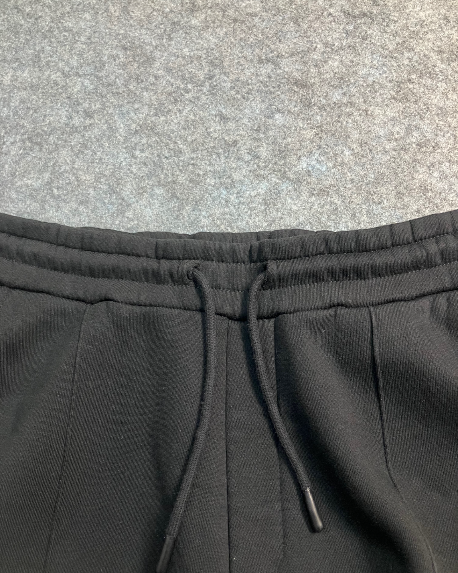 black loose-fit pants