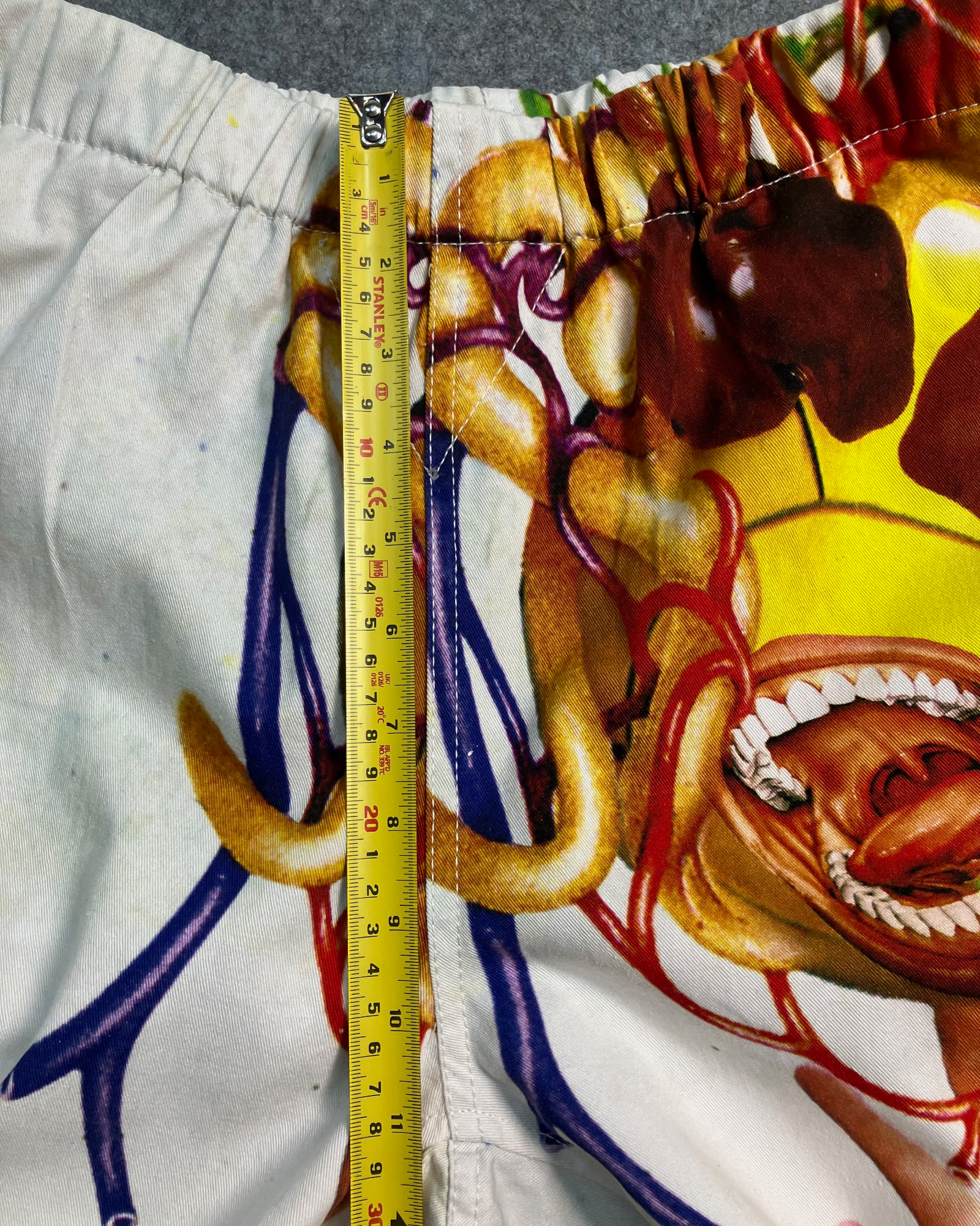 white sekintani norihiro sweat pants