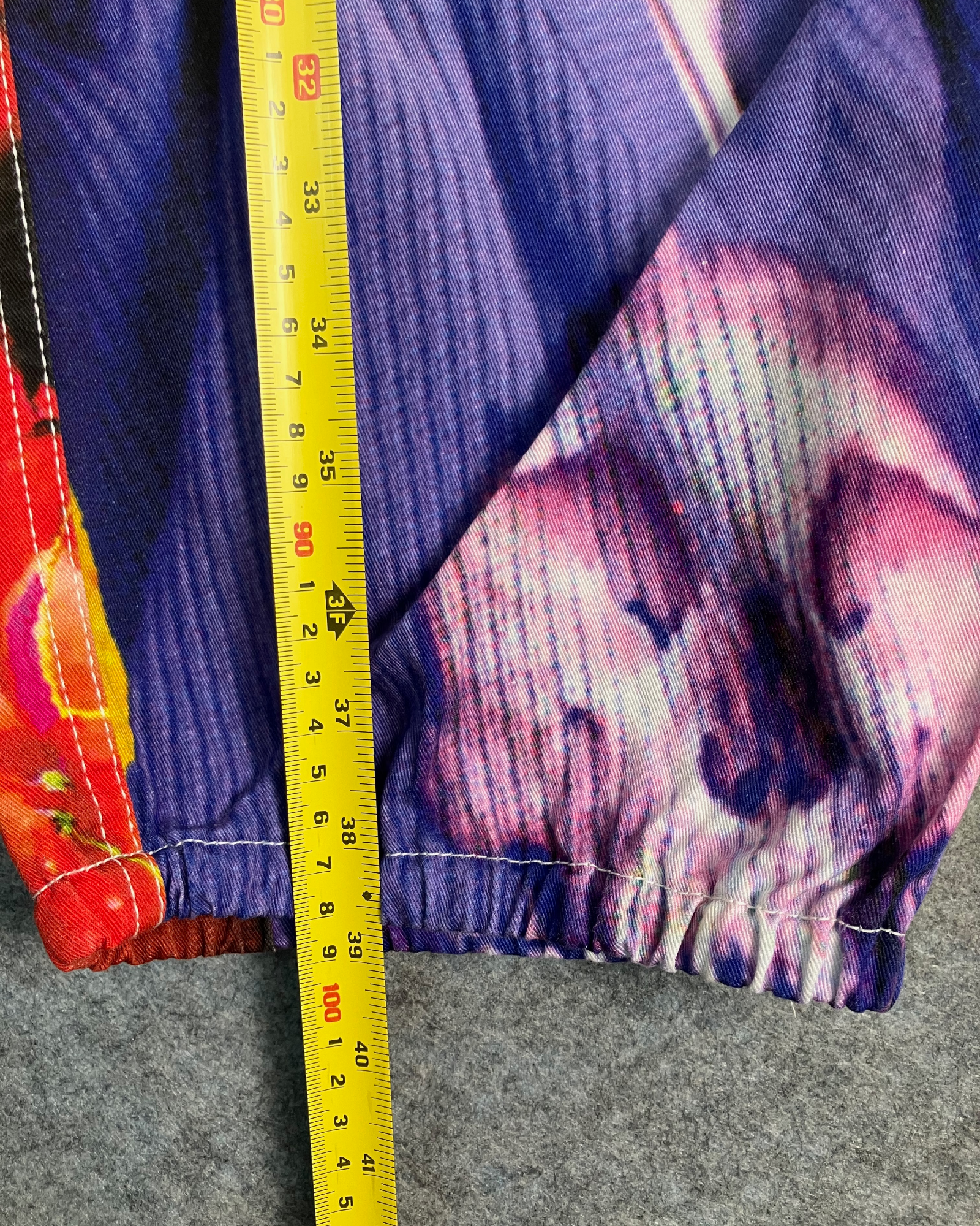 white sekintani norihiro sweat pants