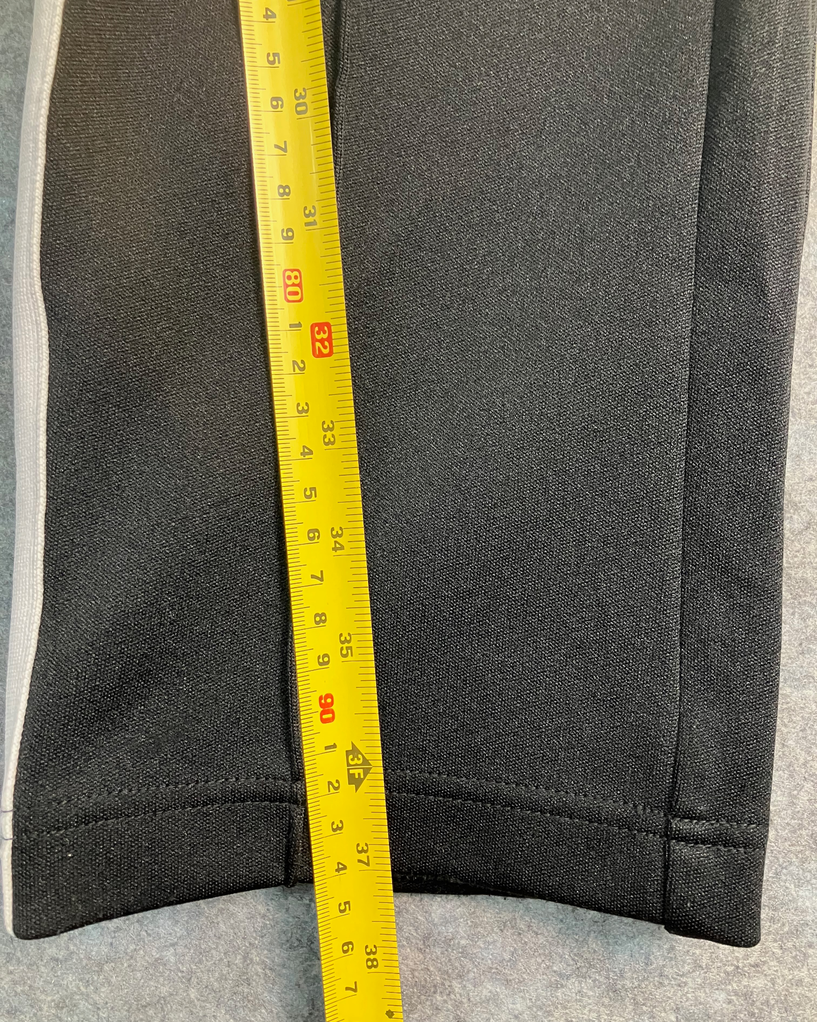 black regular sweat-pants