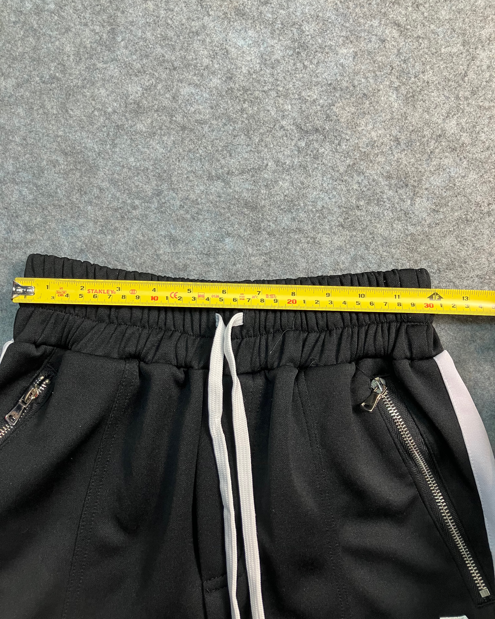 black slim-fit sweat pants