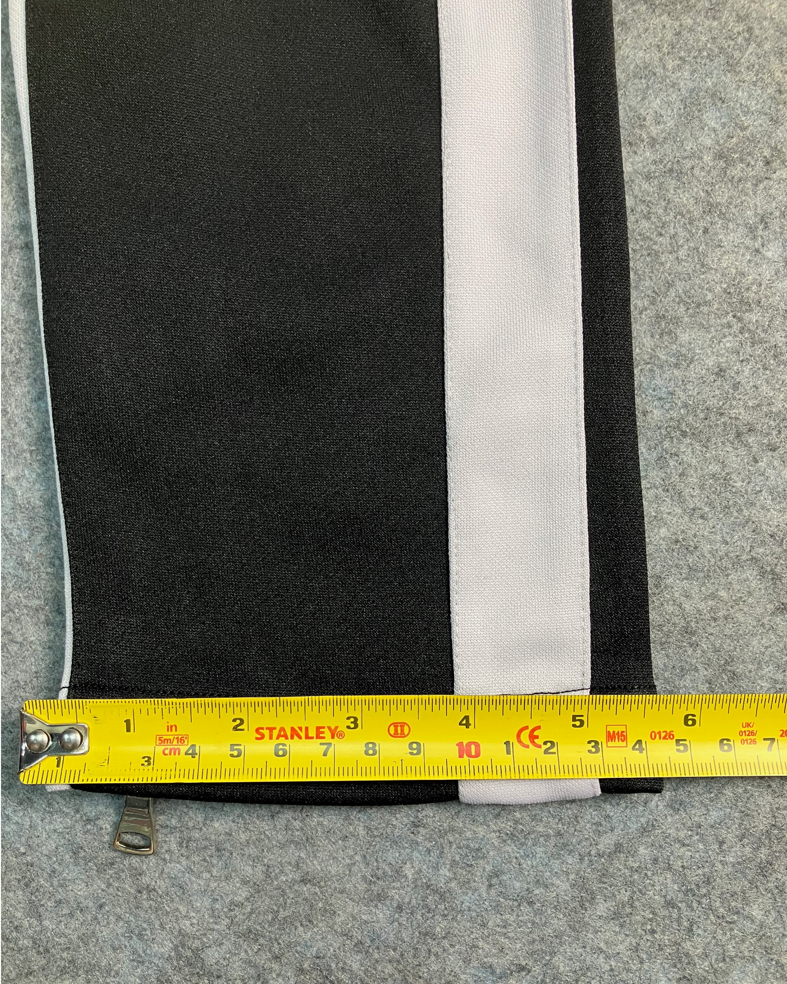 black slim-fit sweat pants