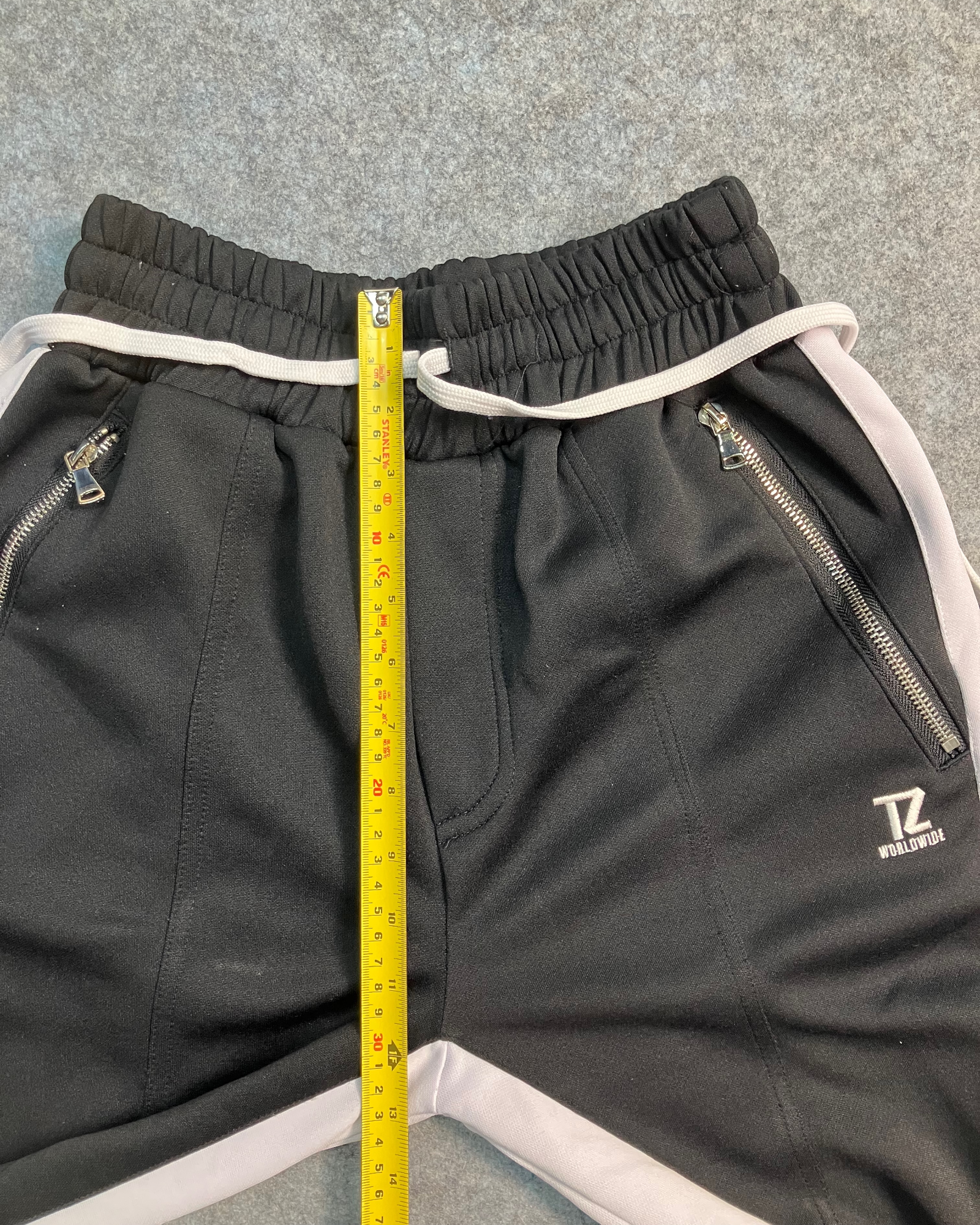 black slim-fit sweat pants