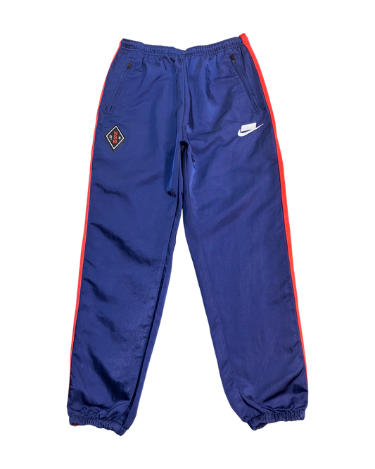 blue jogger pants