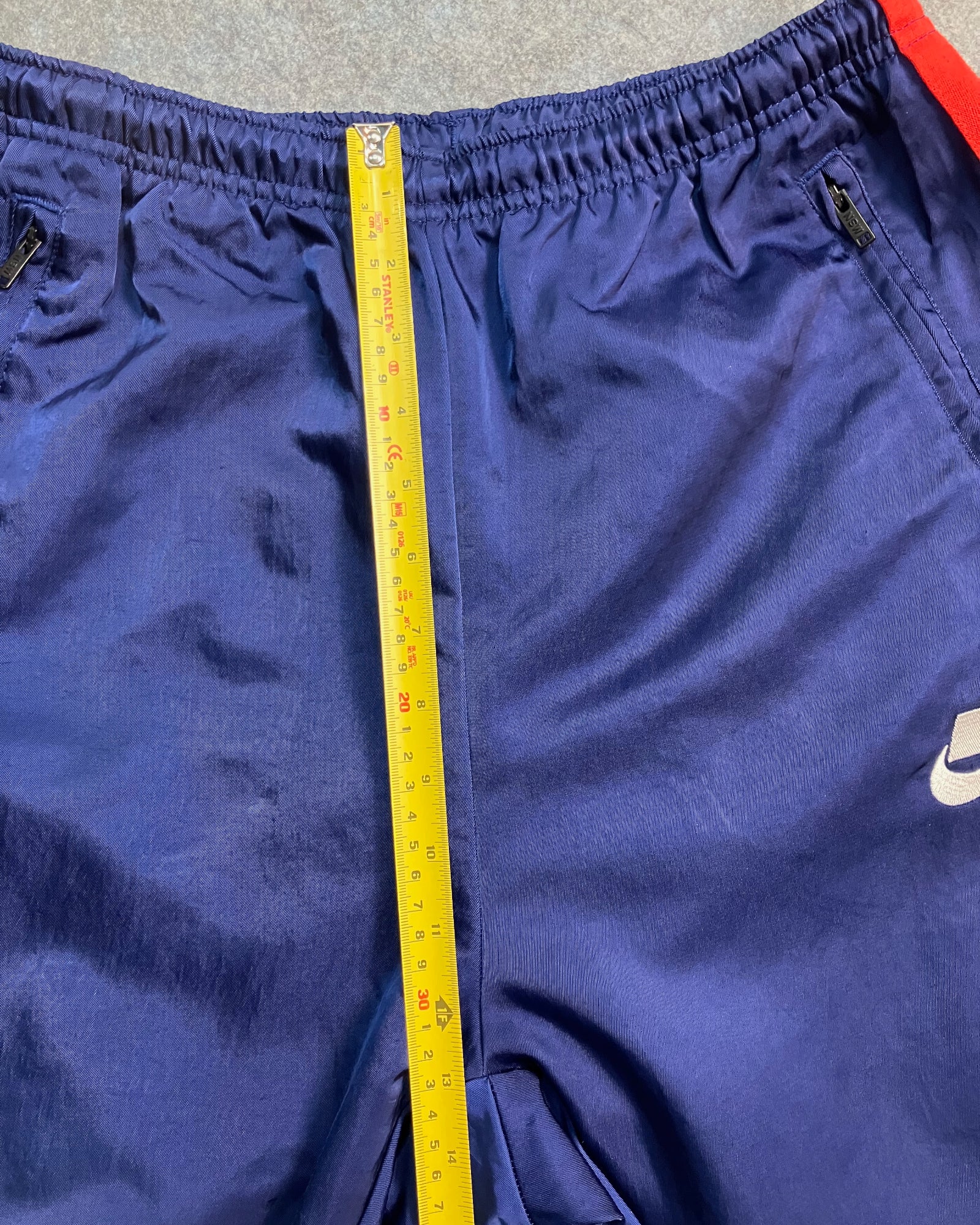 blue jogger pants