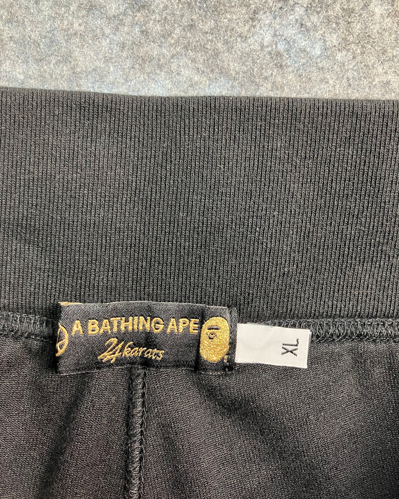 black regular sweat-pants