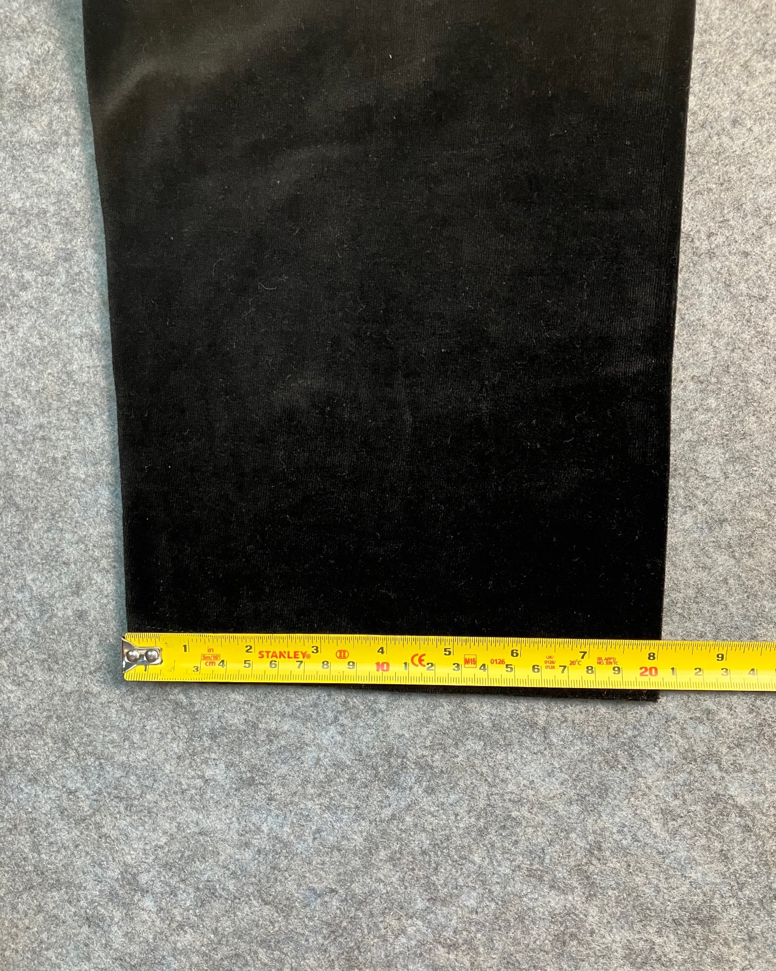 black regular sweat-pants