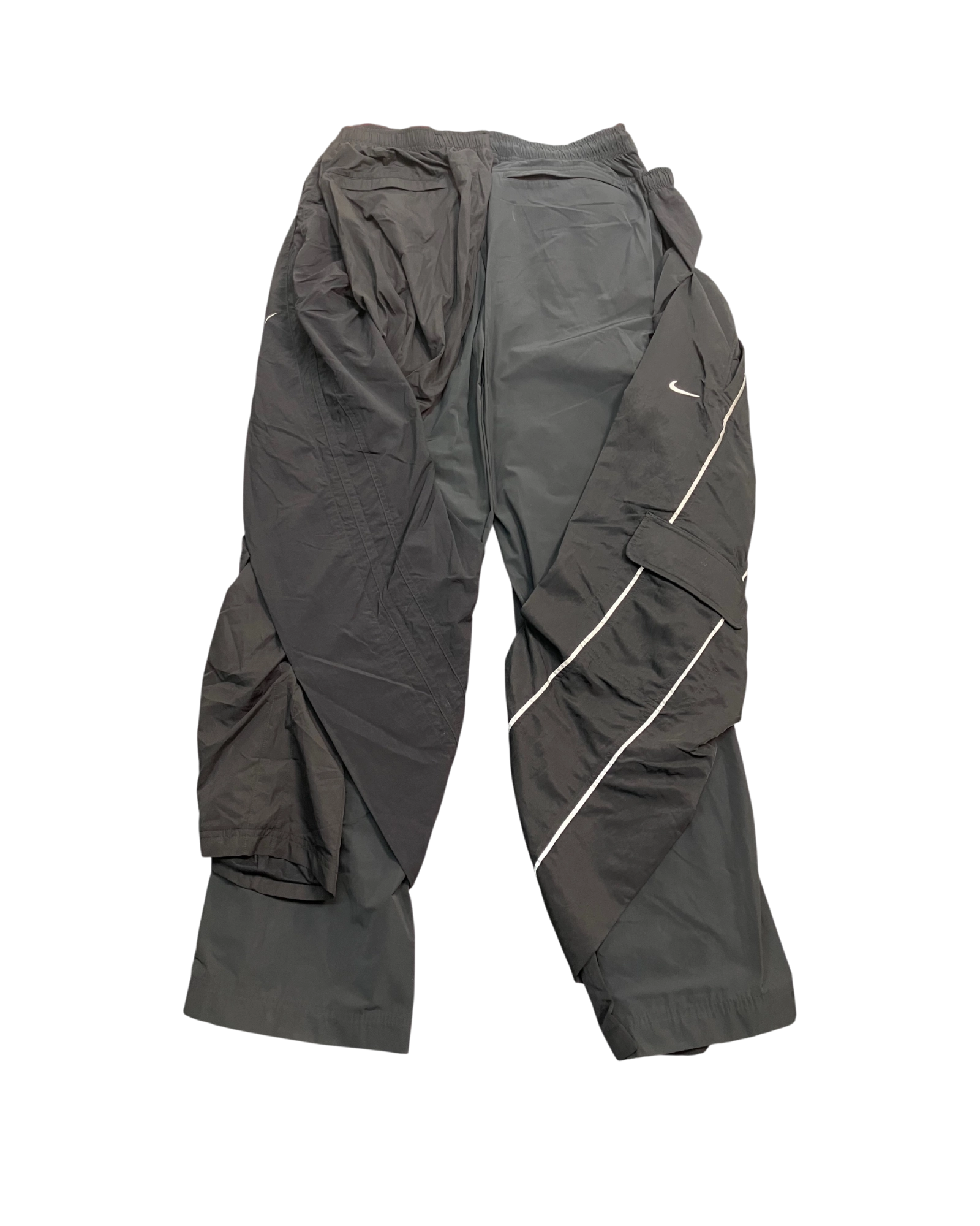 black layer jumbo pants