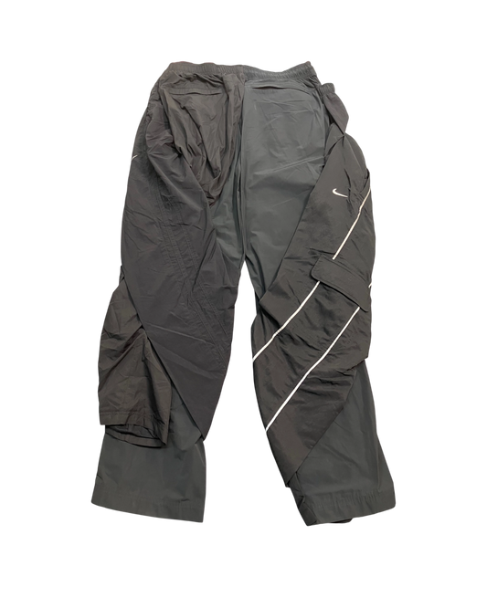 black layer jumbo pants