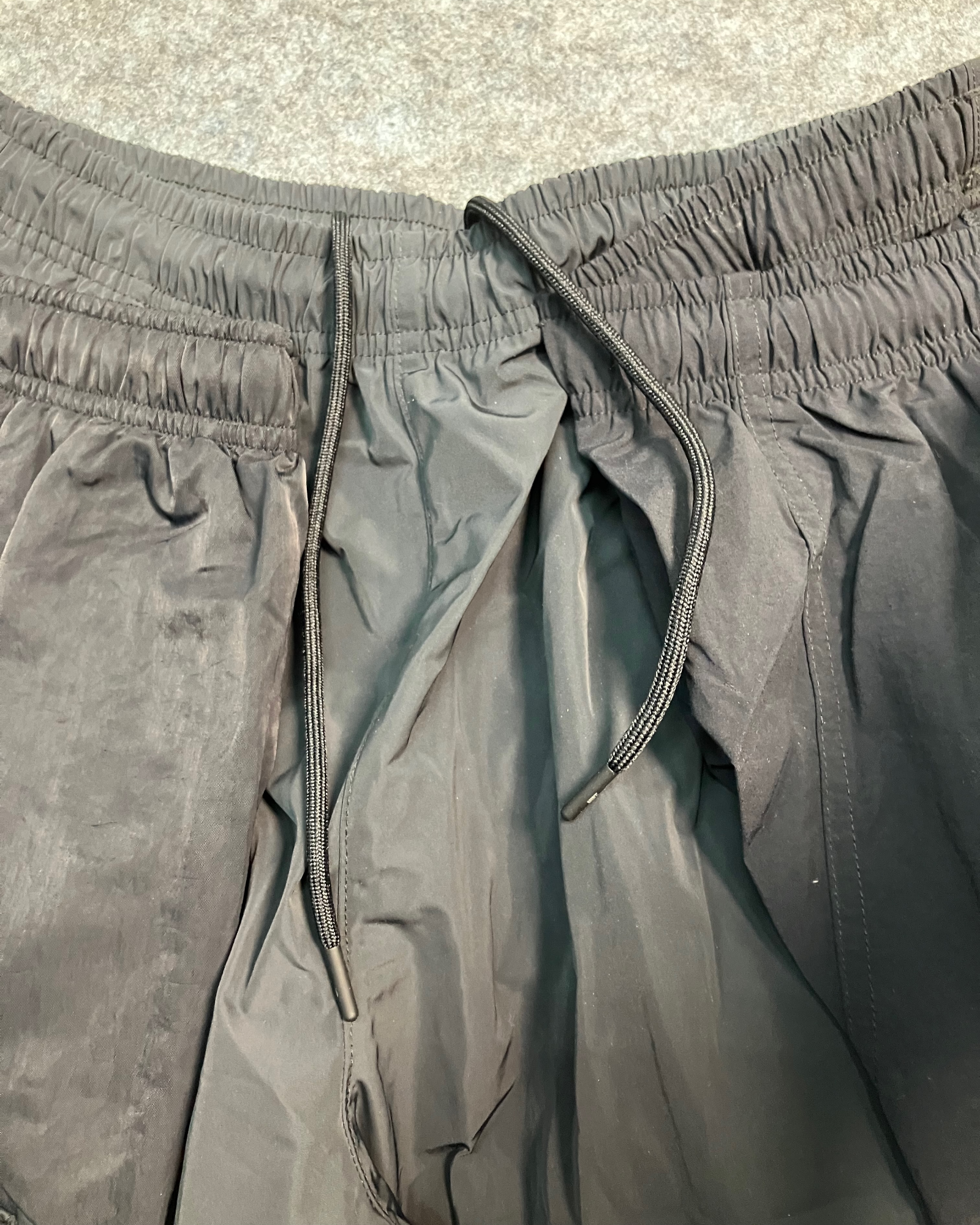 black layer jumbo pants