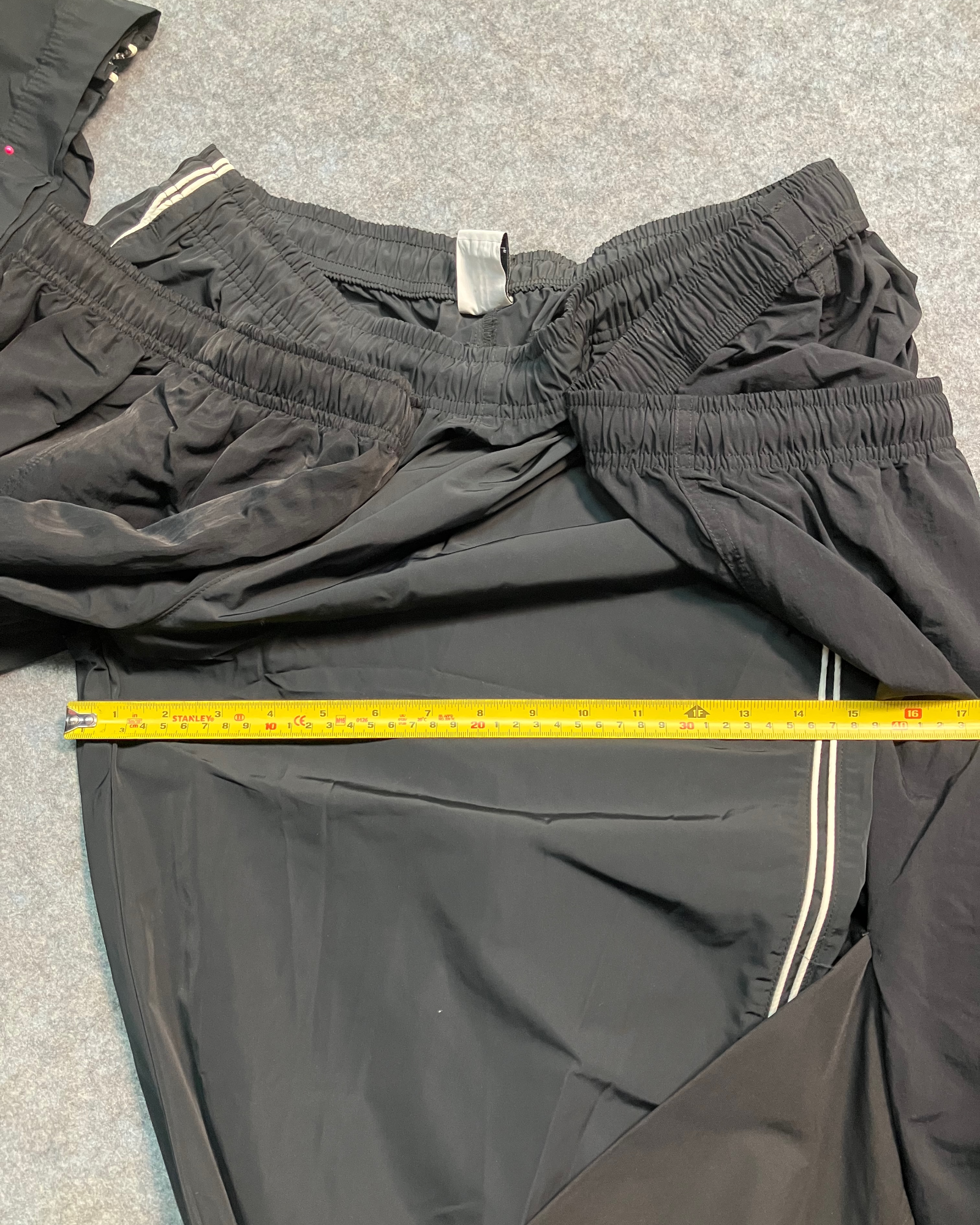 black layer jumbo pants