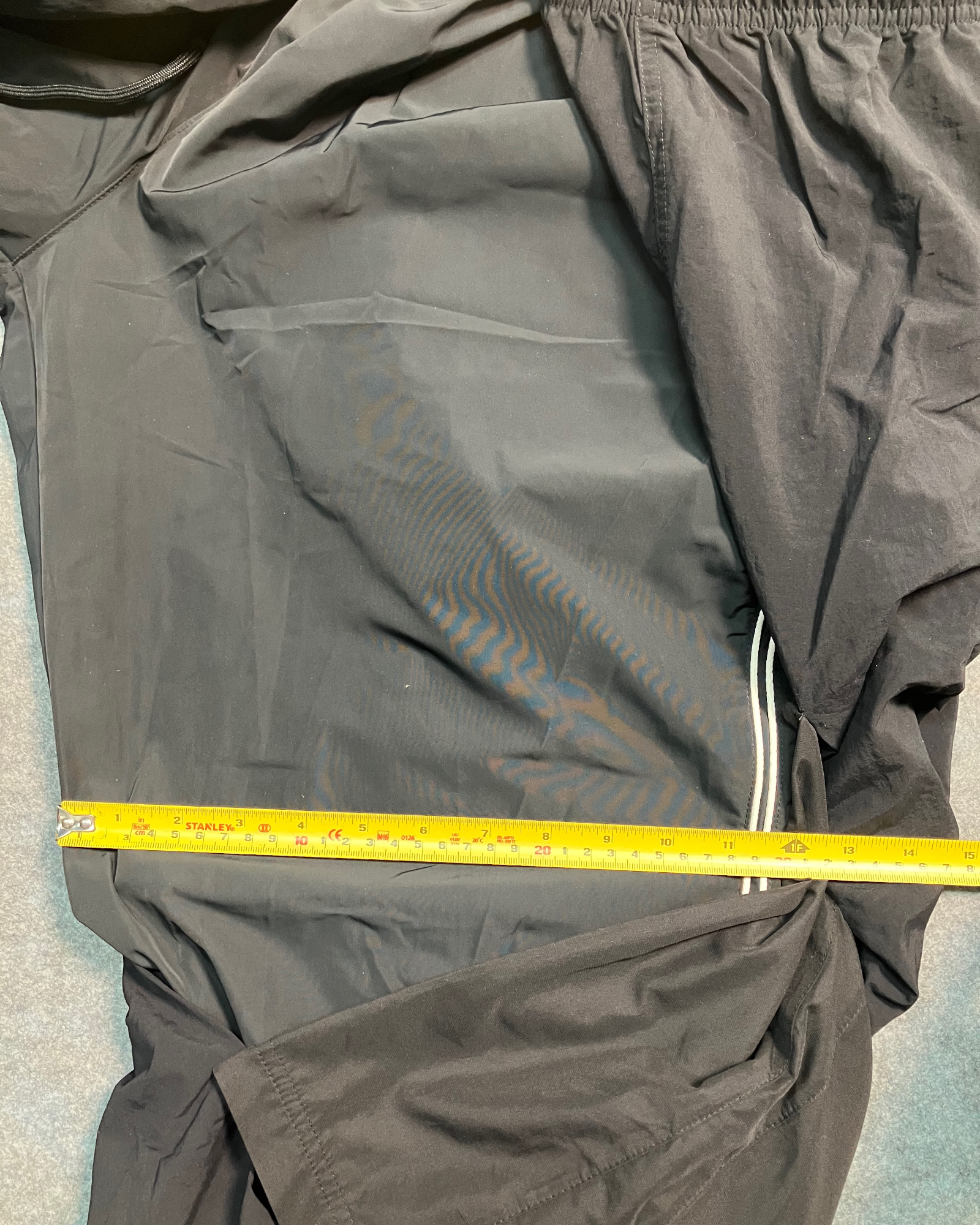 black layer jumbo pants