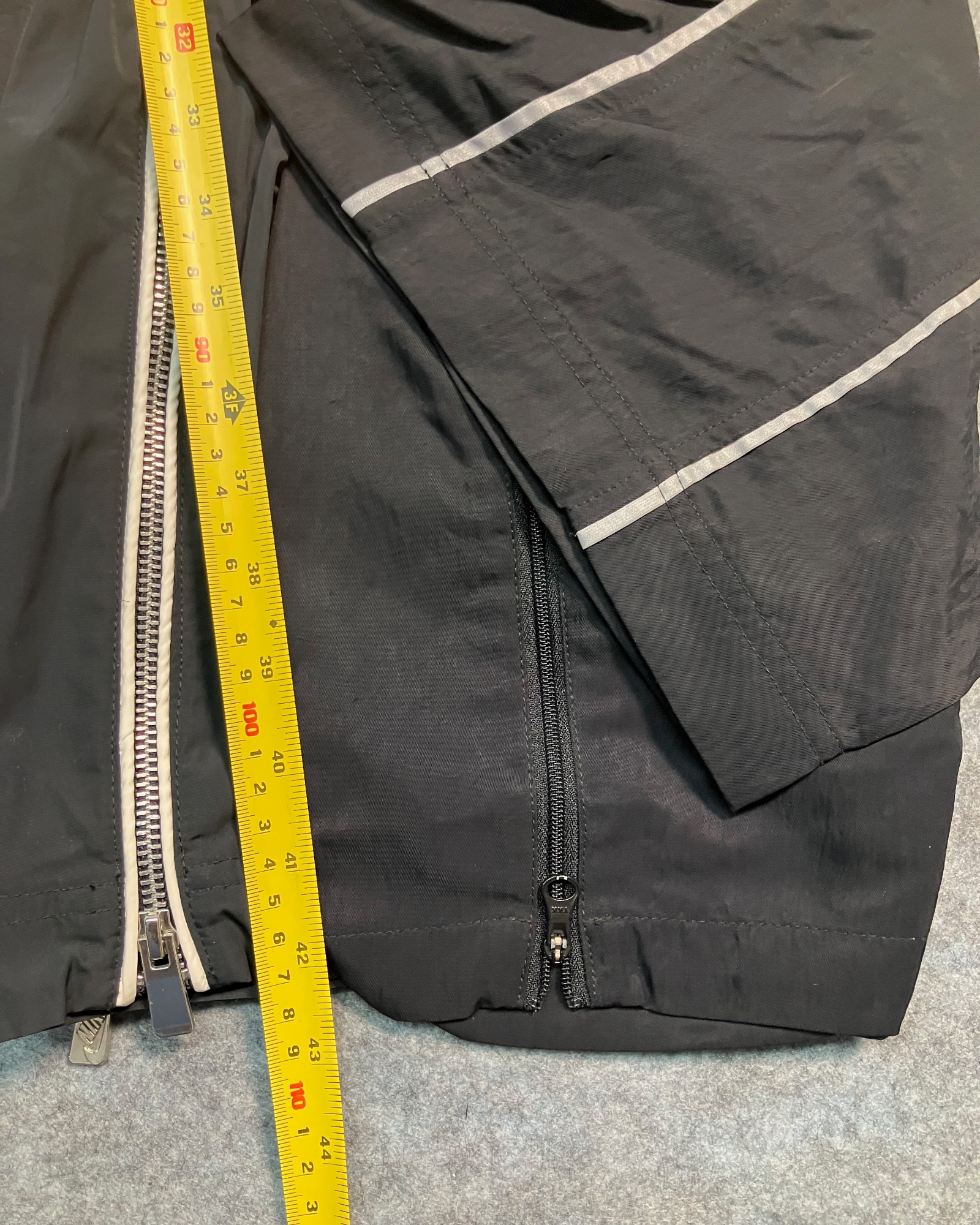 black layer jumbo pants