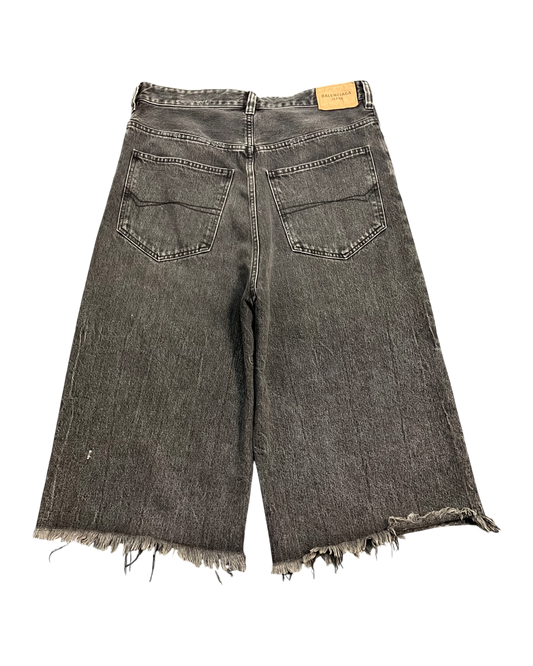 black denim distressed shorts