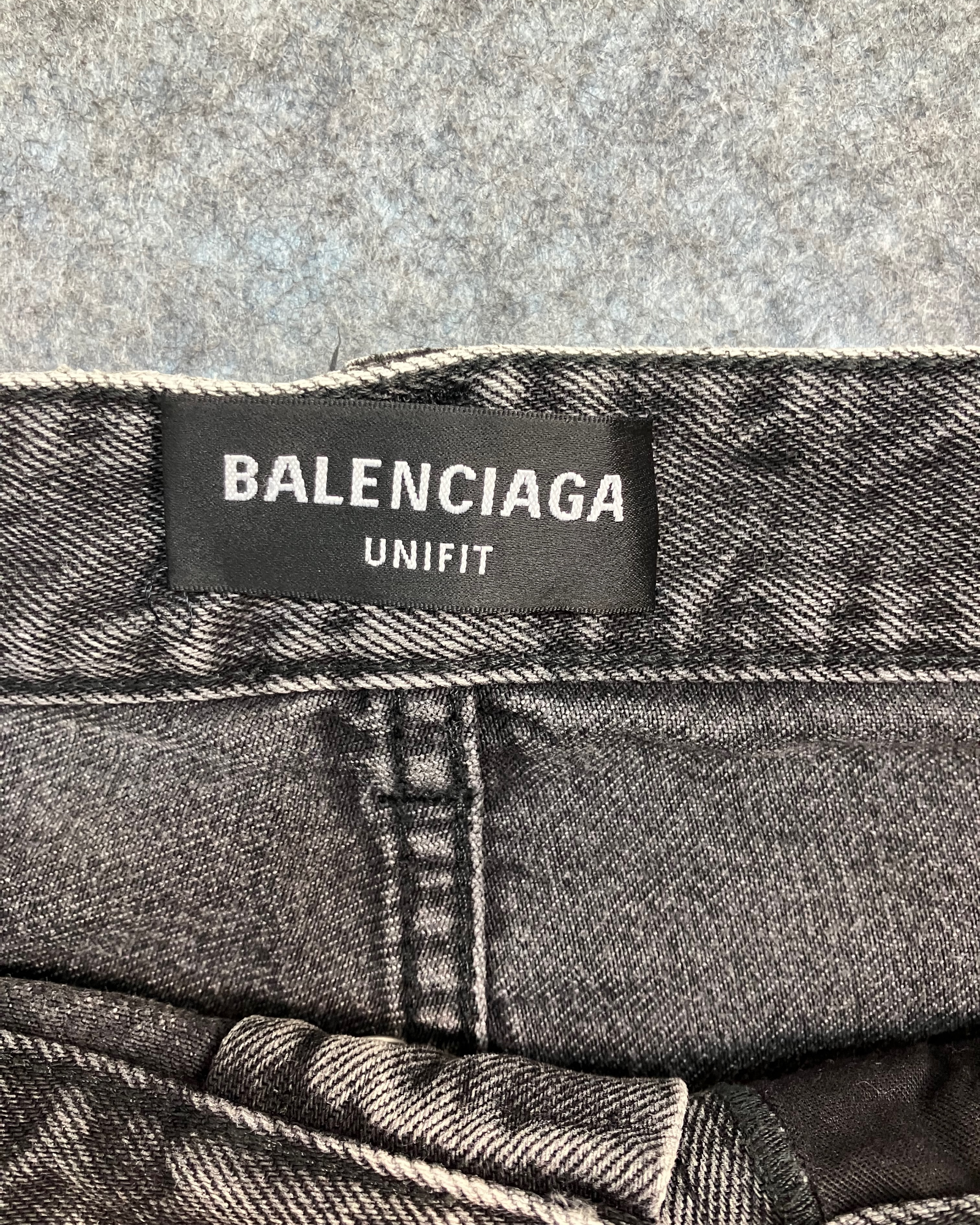 black denim distressed shorts